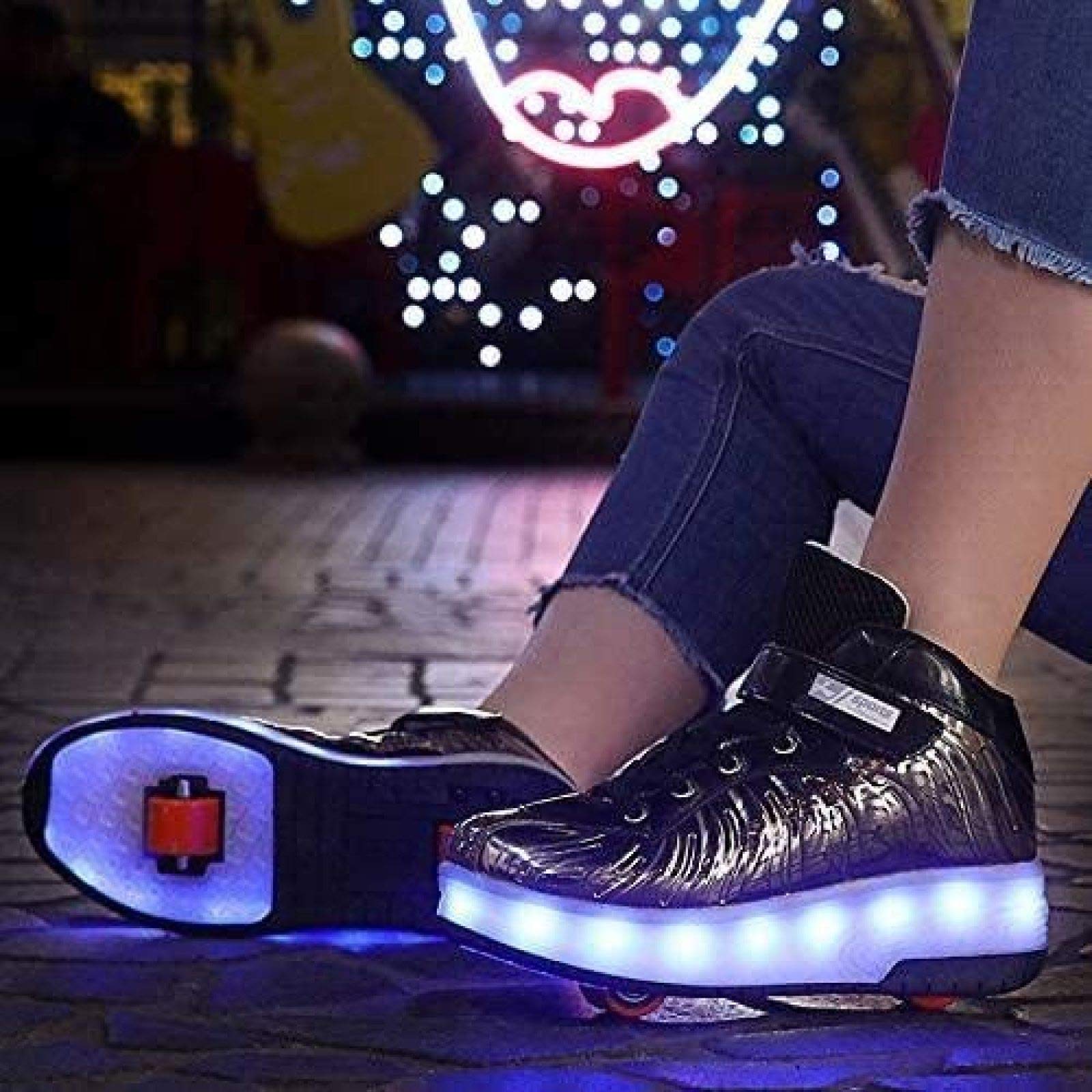 LED Chaussures De Patin à roulettes avec Double Roues Chaussures De Skateboard LED Chaussures à roulettes Enfants Garçons Filles Gymnastique en Plein Air Mode Sneaker Technique,Black-42 EU
