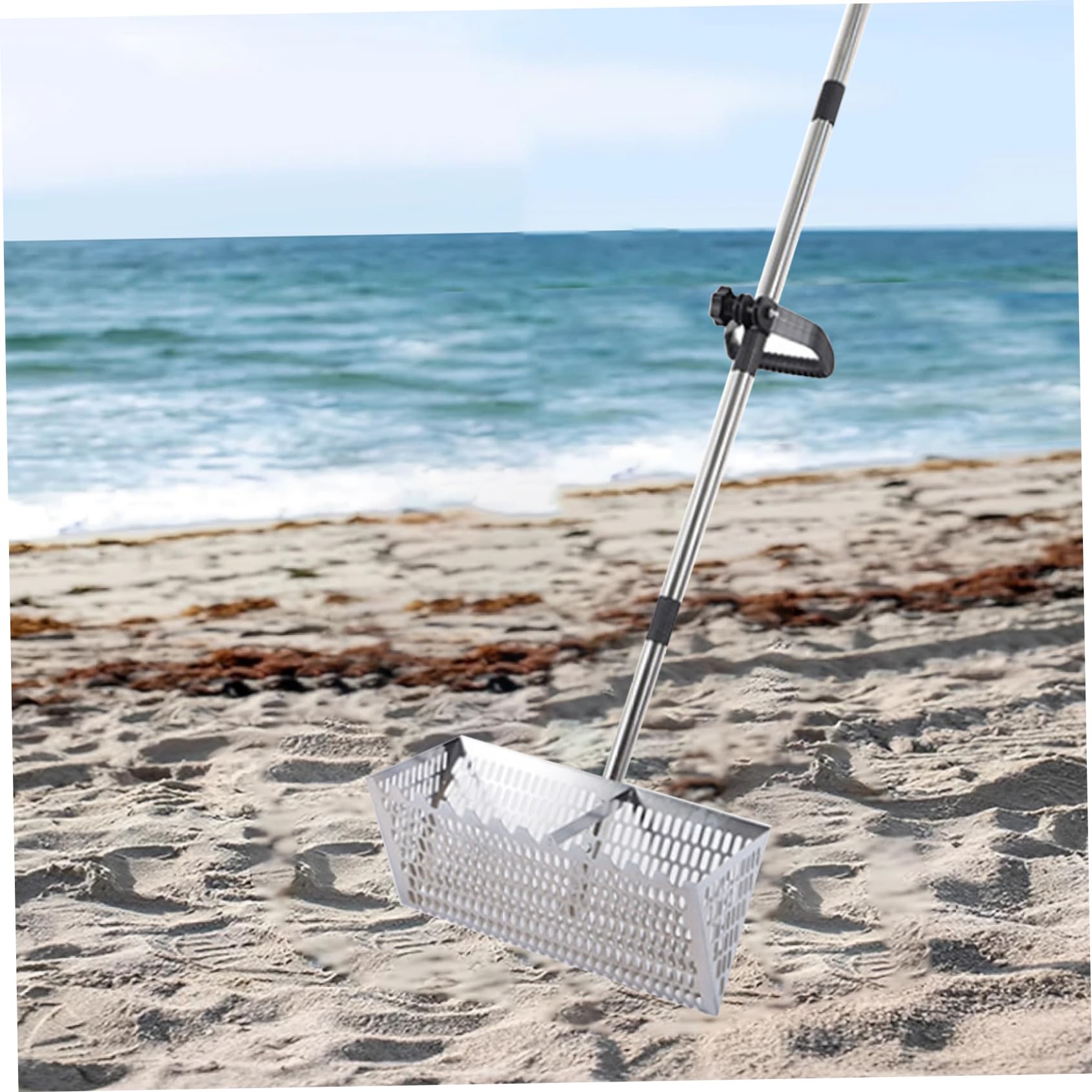 Râteau à la Puce de Sable Râteau de Plage en Acier en Carbone 55, 5 Pouces Plage avec Dents émoussées, Tamis détachables et poignée antidérapante pour Le Sable, Les coquilles, Le Net