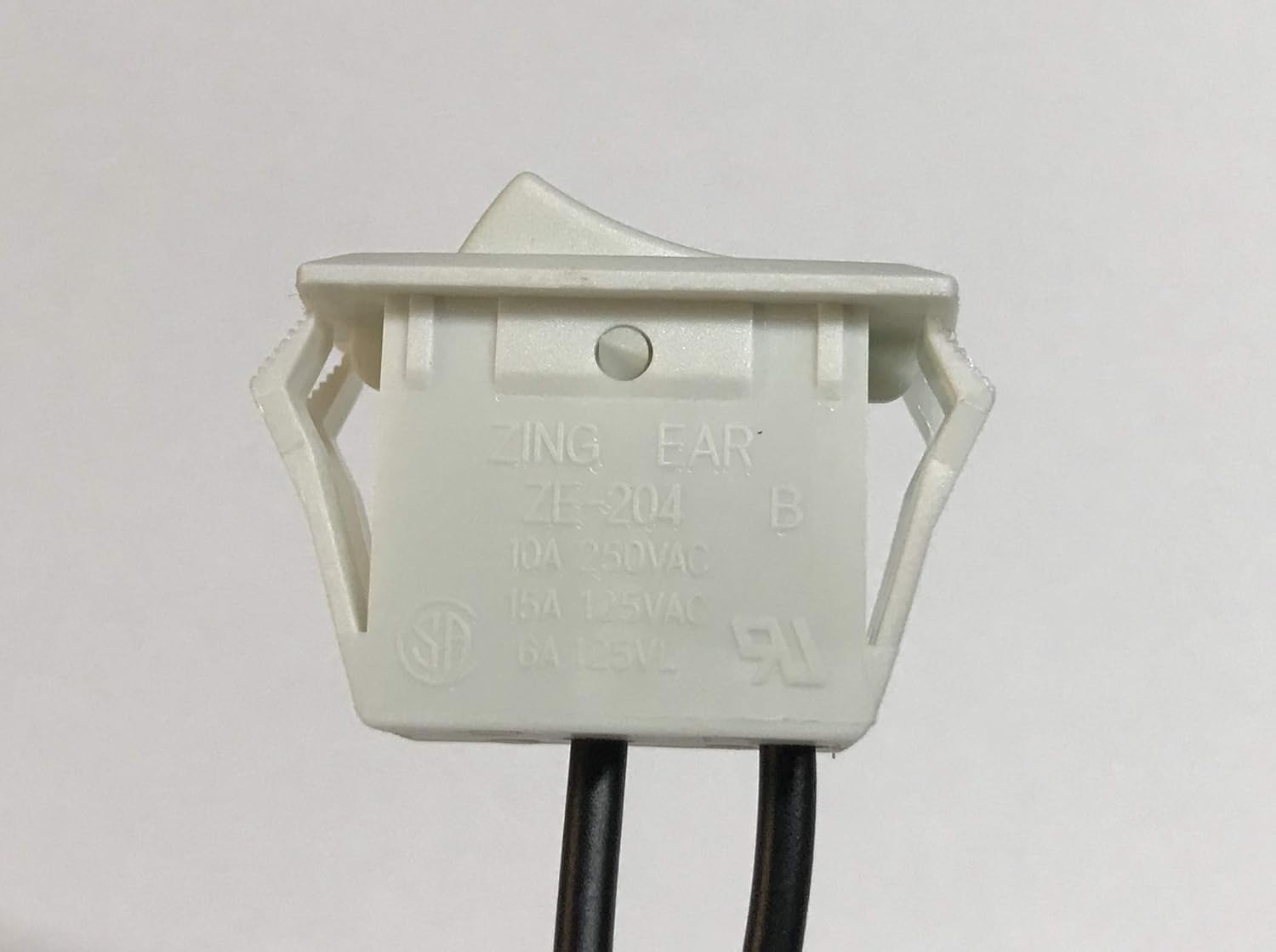 On Off Rocker Switch for Under Cabinet Fixture ZE-204 - White
