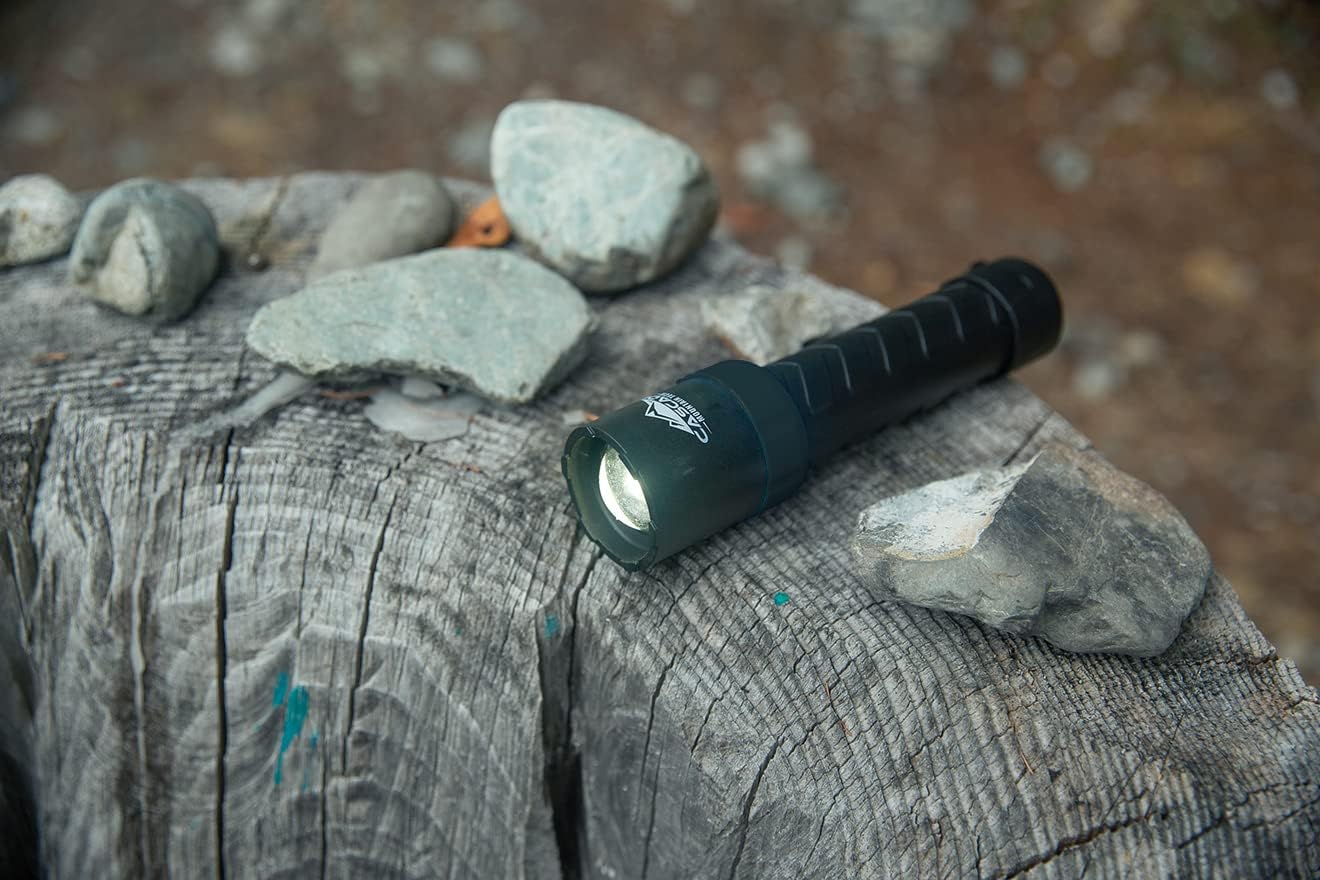 STEELCORE 1000 Lumen Flashlight