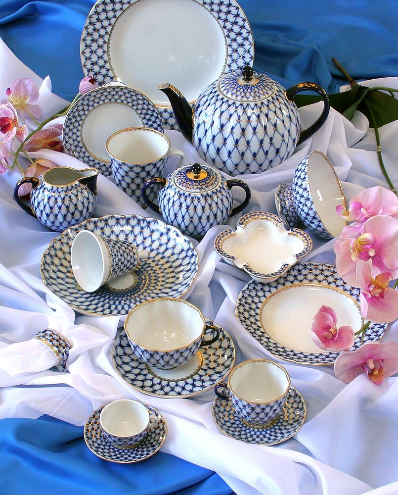 Lomonosov Porcelain Coffee Pot, Tulip, Cobalt Net, 58 Oz