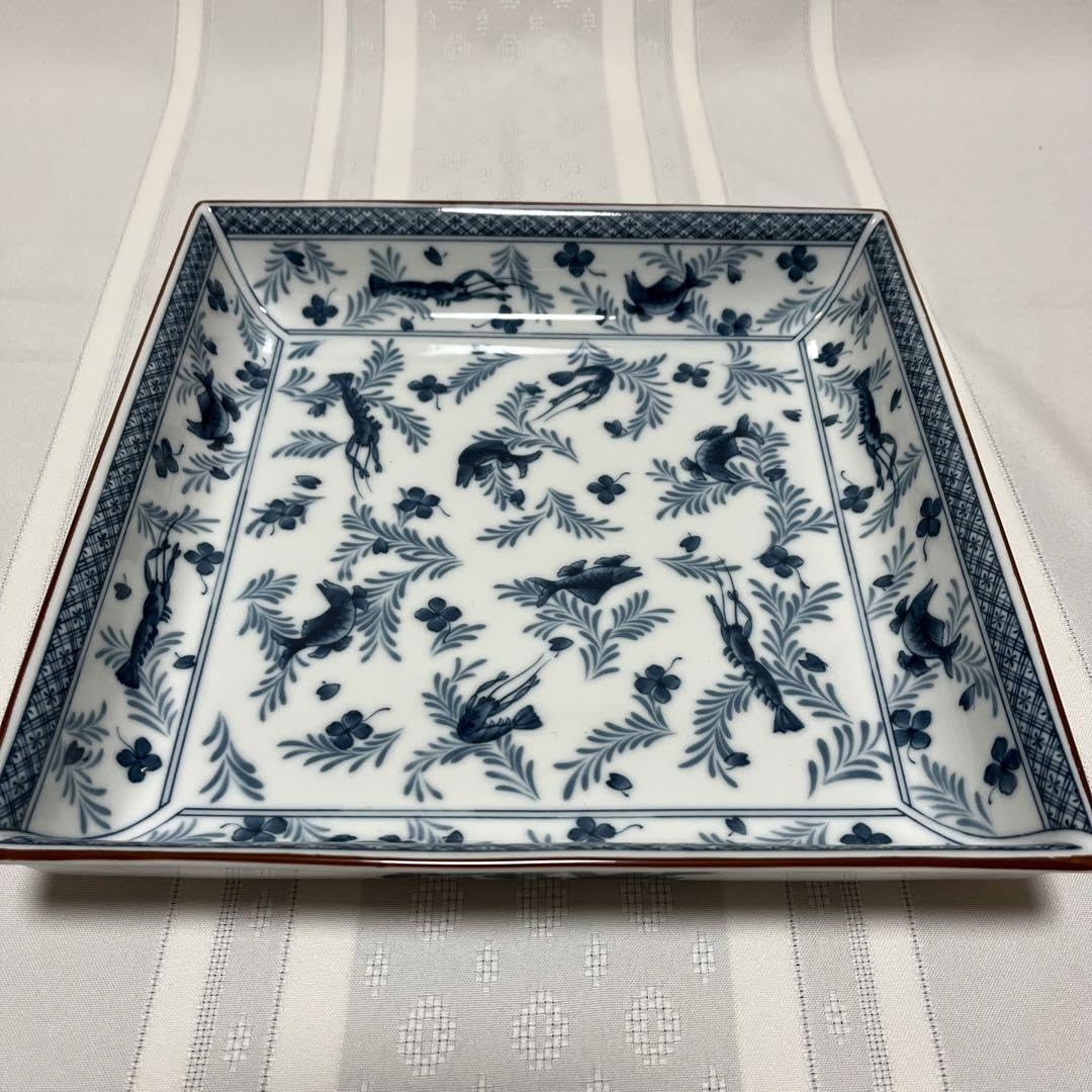 Amazon.co.jp: たち吉 遊魚 角盛鉢 角皿 大皿 : ホーム＆キッチン