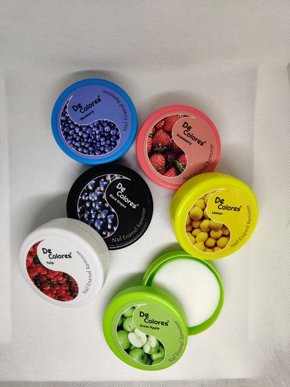 De Colores Nail Polish Remover Wipes- (30 Pads) x 6 Box (Black Grapes + Green Apple + Tulip + Lemon + Strawberry +Bluebeery)-image-12