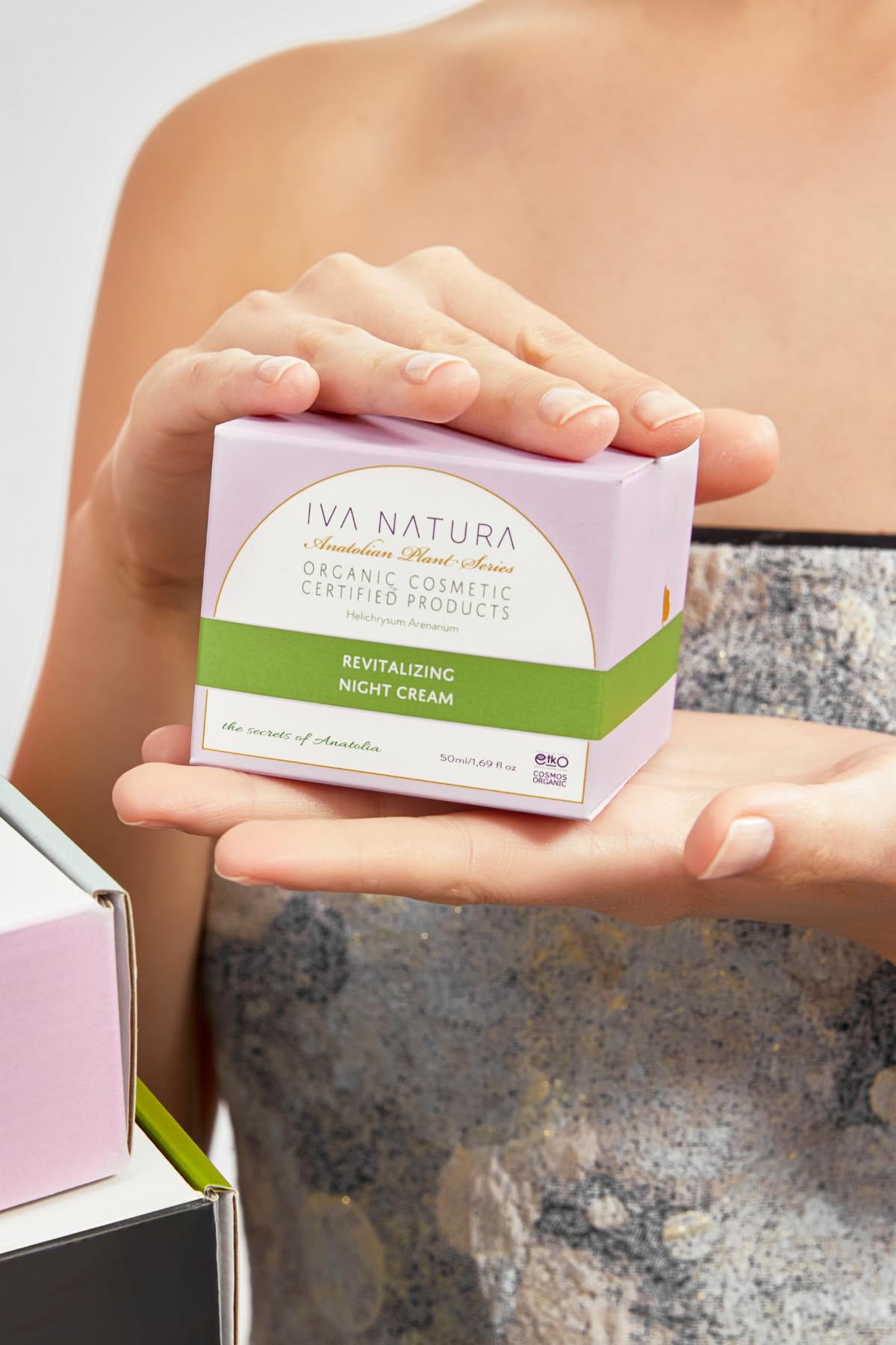 IVA NATURA Organik Canlandırıcı Gece Kremi Limon Otu ve Ölmez Çiçek Otu 50 ML