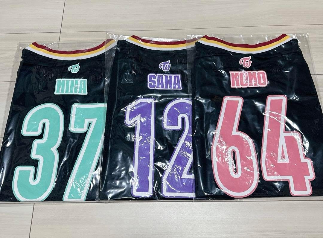 TWICE バスケジャージ　MOMO メッシュユニフォーム メッシュユニフォーム モモ TWICE バスケジャージ MOMO メッシュ