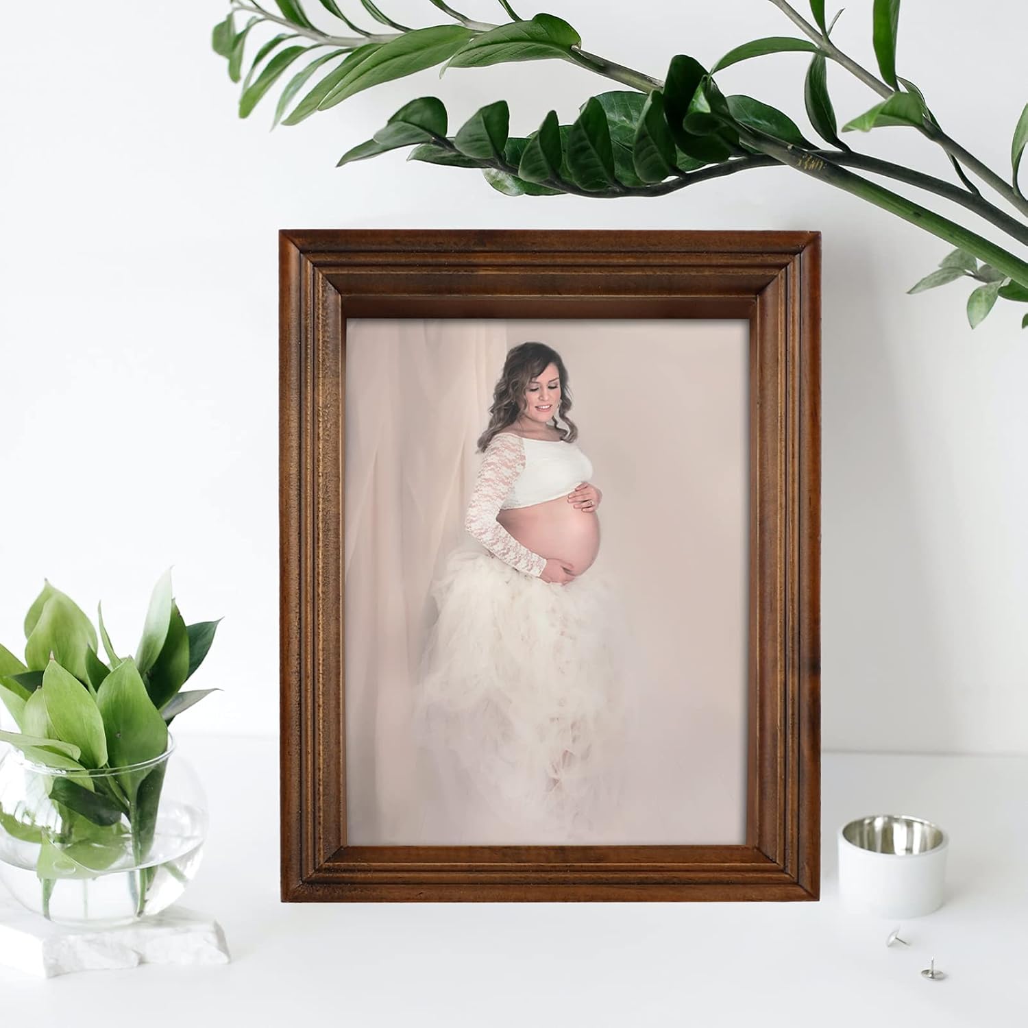 Shadow Box Display Case for Dried Flowers Medals Photos Vintage Keepsake Frame for Home Decor and Special Occasions