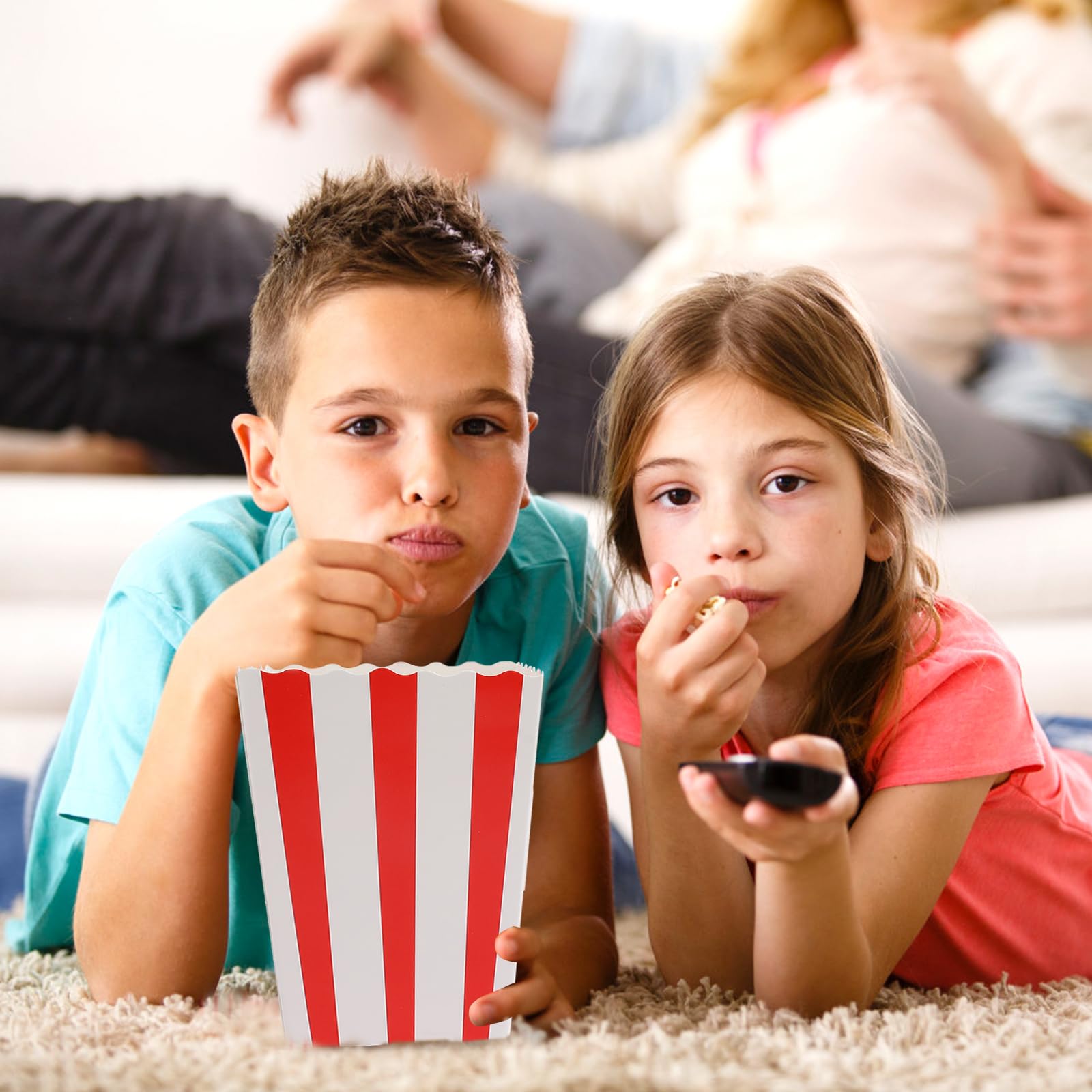 Lot de 100 sachets à pop-corn : boîtes à pop-corn, sacs en carton réutilisables, sacs en papier de fête, petits sacs à pop-corn, boîte à goûter pour soirée cinéma, fête d'anniversaire, Noël (rouge)