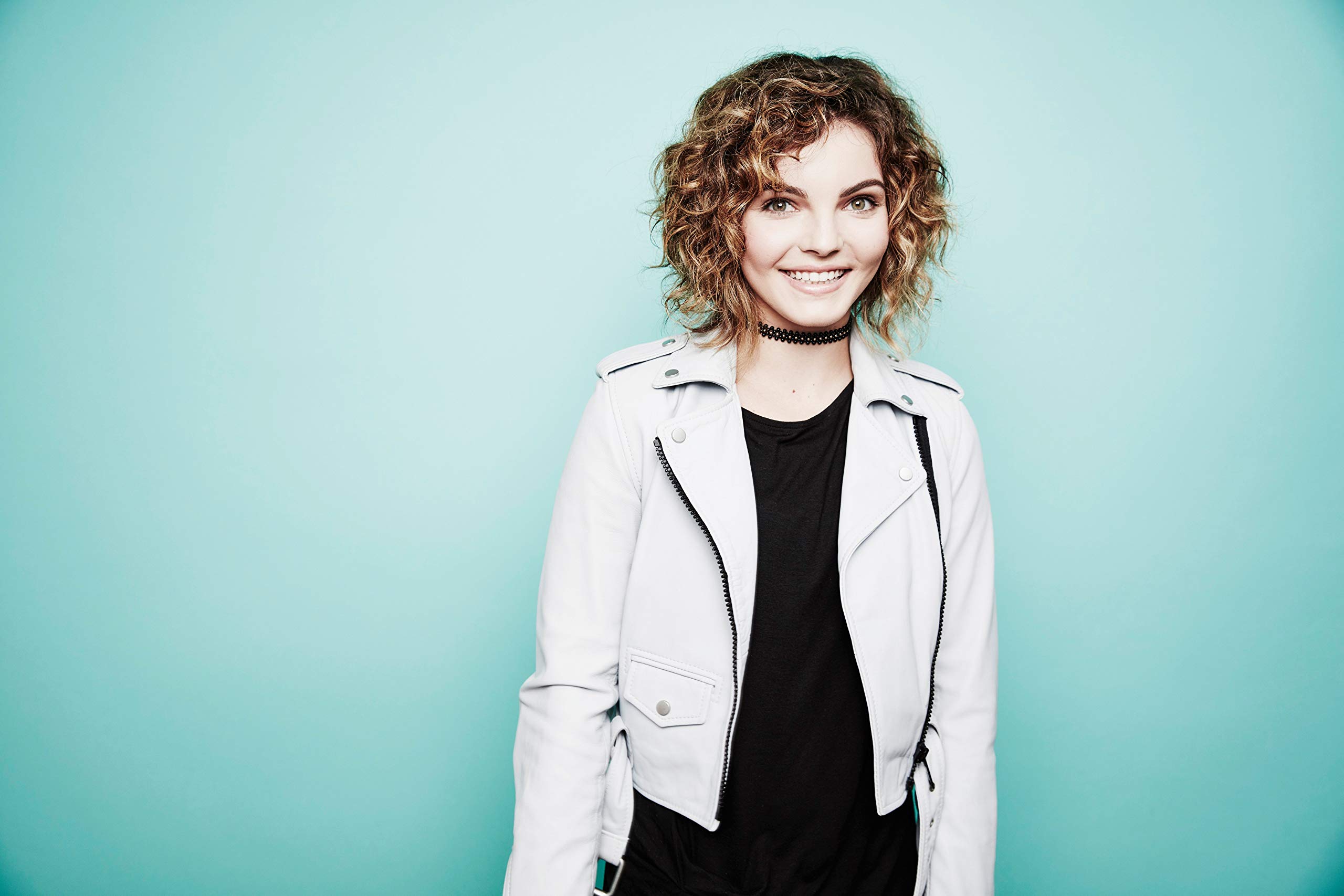 Camren Bicondova Wall Art Canvas Print Decor by CanvasBy 70x47cm / 3.5cm Deep