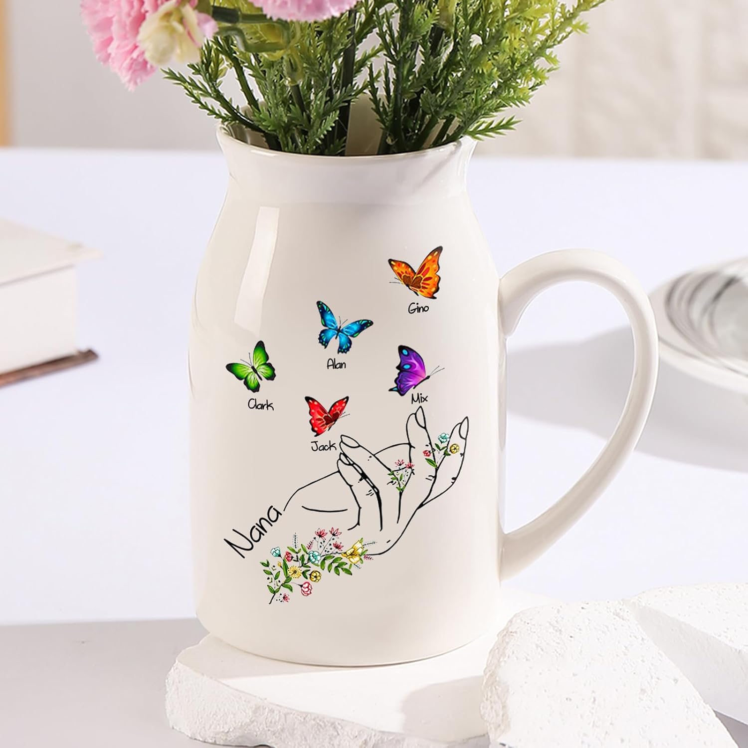 Personalized Gifts for Mom Mothers Day Flower Vase - Custom 2-8 Names & Text Flower Butterflies Vase Decoration Gifts for Grandma Wife