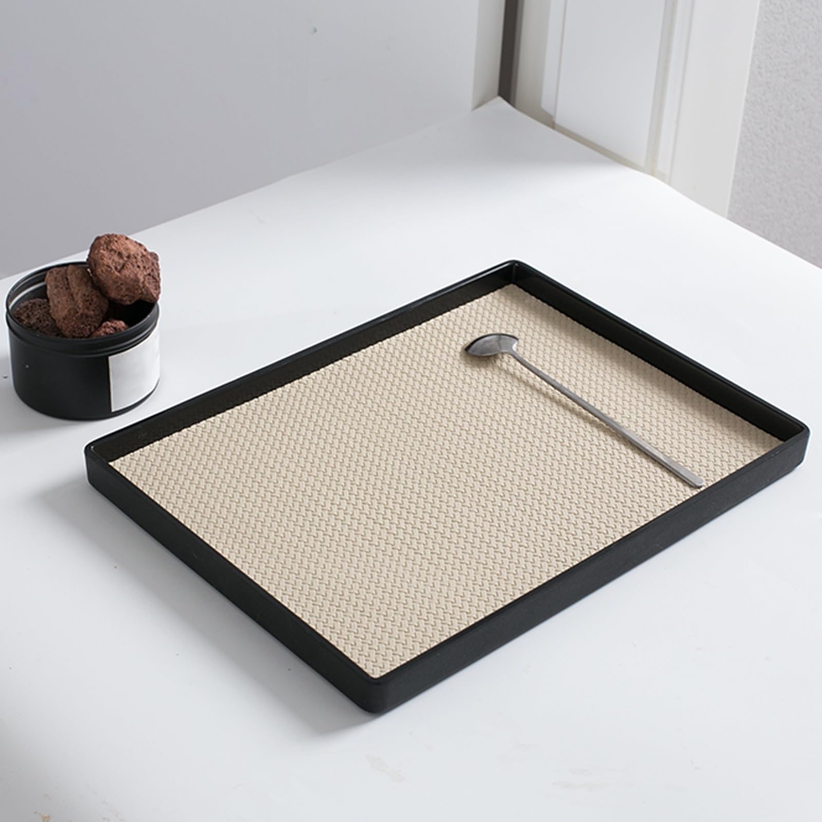 Vassoi da portata antiscivolo decorativi in plastica beige, 25 x 35 x 2 cm, ideali per feste, eventi, cucina e sala da pranzo