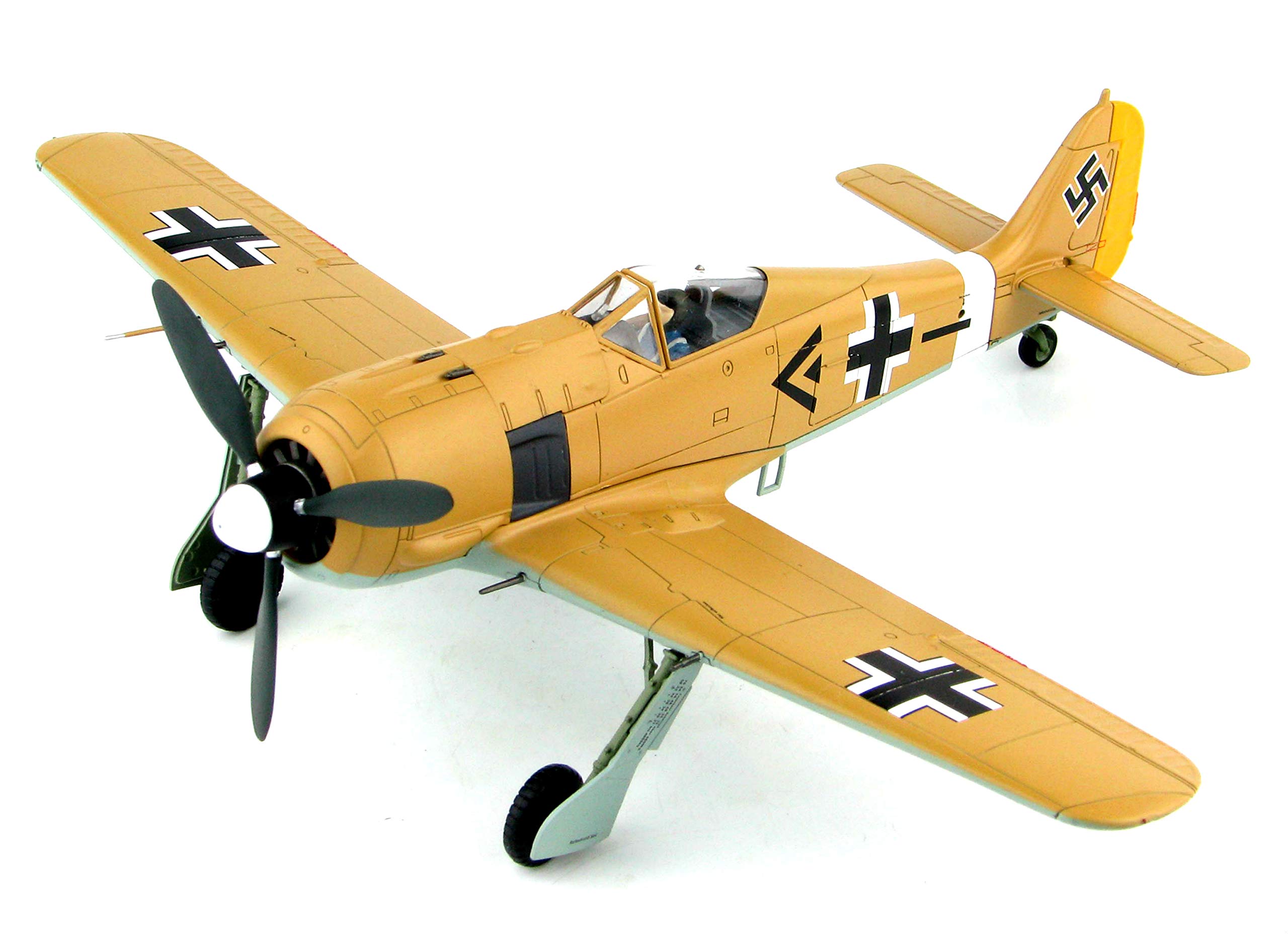 Amazon | HOBBY MASTER 1/48 Fw190A-4 フォッケウルフ アドルフ