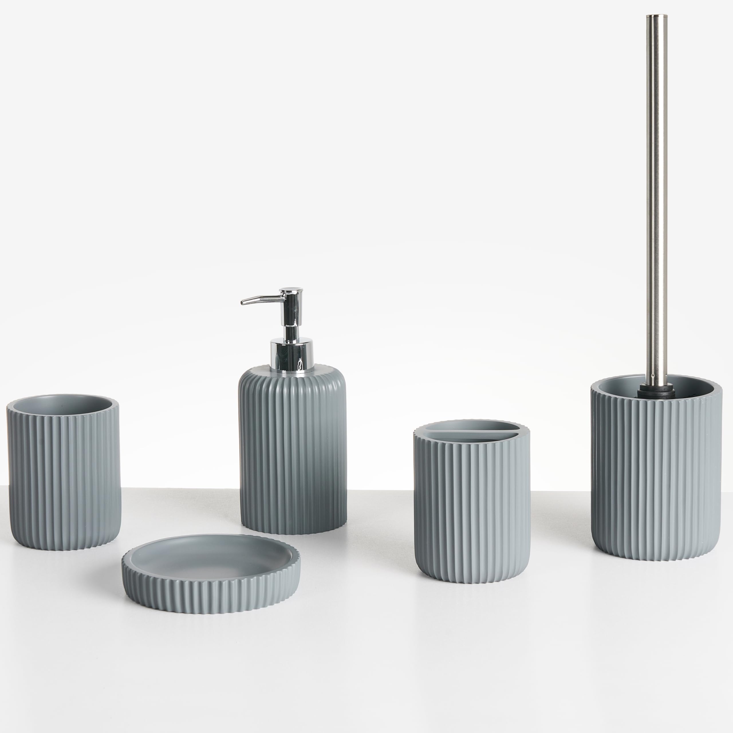 Badaccessoires Set 5-teilig Kunstharz hellgrau Rillenoptik Bad-Zubehör Camana