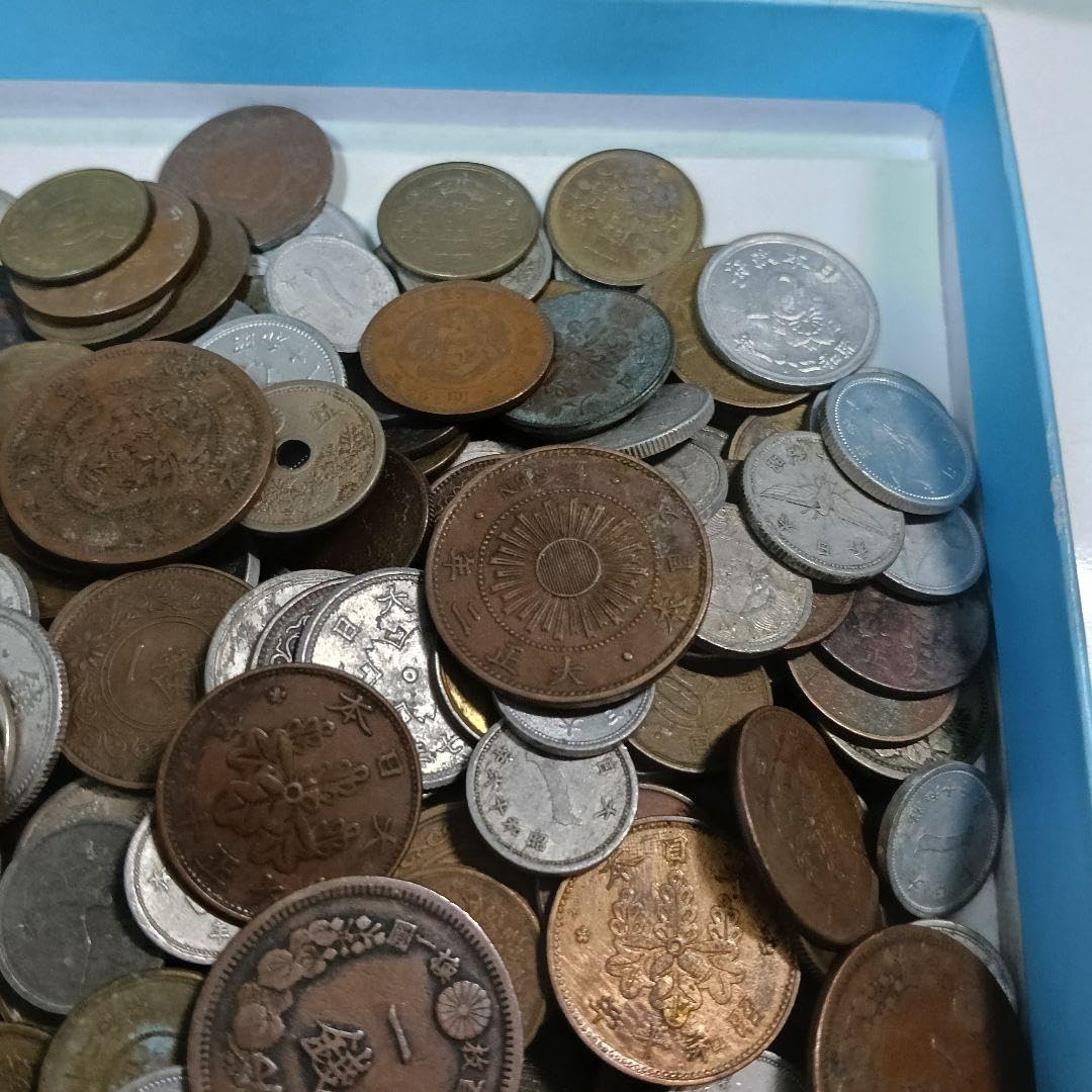 Amazon.co.jp: 古銭 約1kg 大量出品 古銭まとめ （5-33） : ホビー