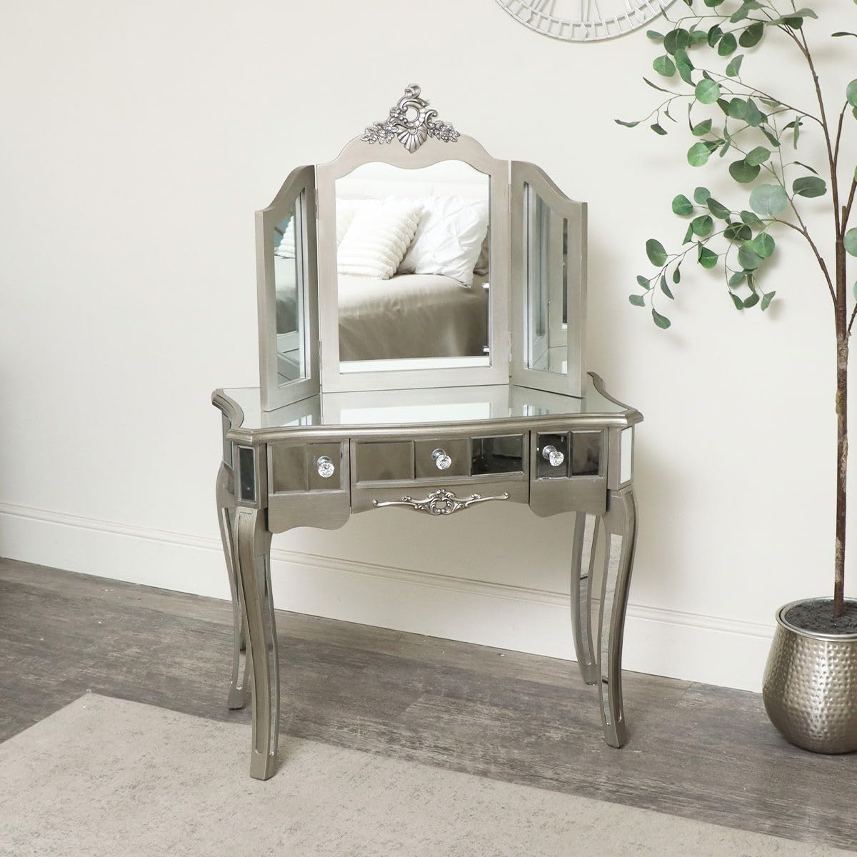 Melody Maison Mirrored Dressing Table and Vanity Mirror - Tiffany Range