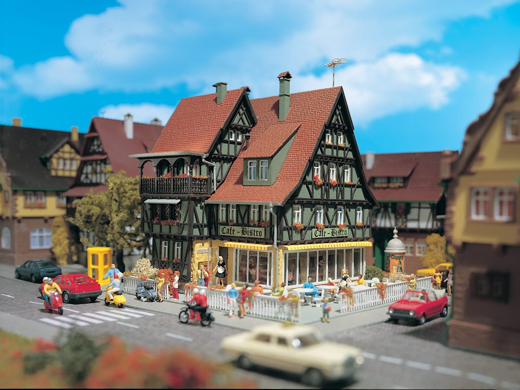 HO Scale Cafe/Bistro -- 6-3/4 x 5-1/2" 16.8 x 14cm