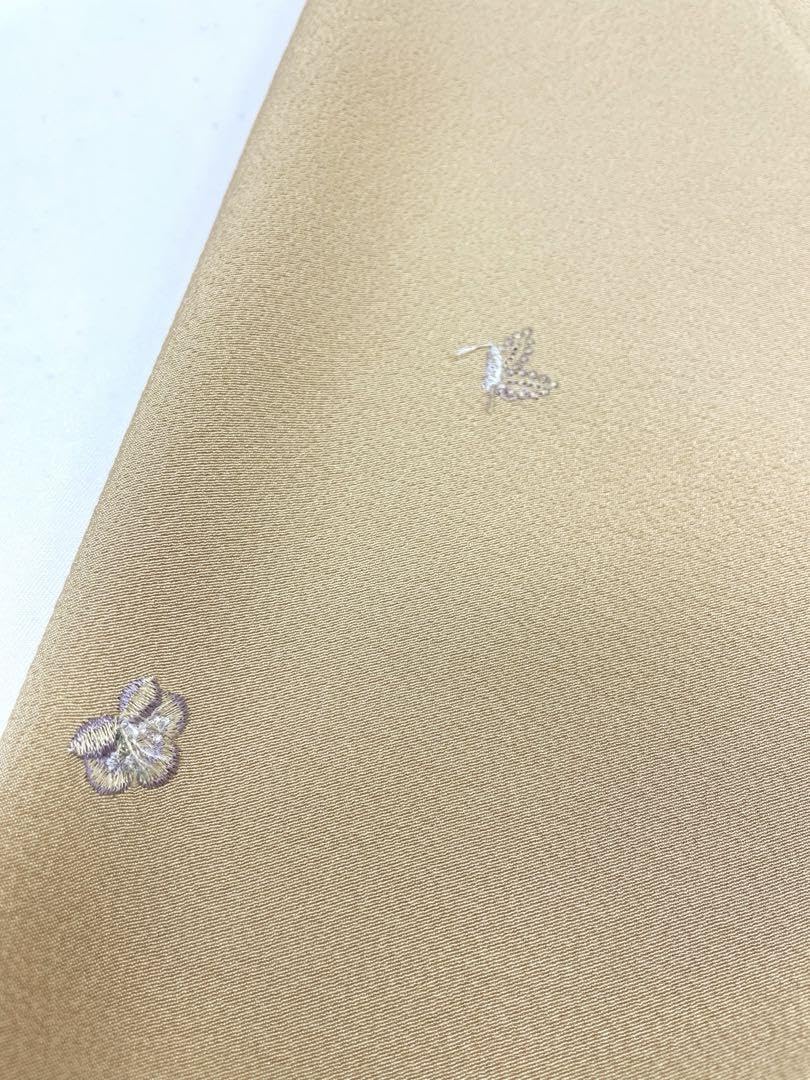 小紋 刺繍 共八掛 バフ色 正絹 反物 小紋 刺繍 共八掛 バフ色 正絹 反物