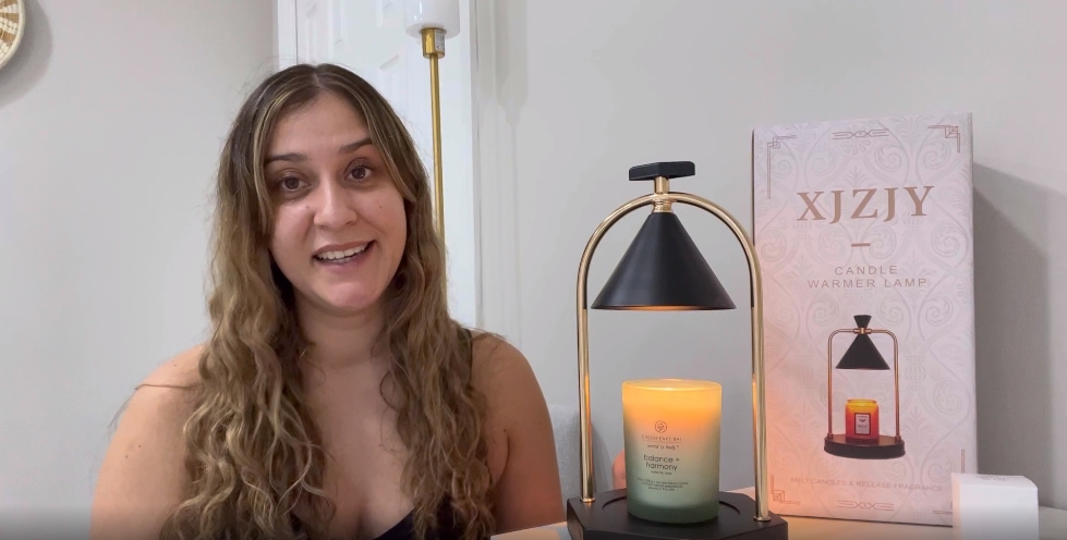 Watch What a nice XJZJY Candle Warmer Lamp with 2 Bulbs on Amazon Live