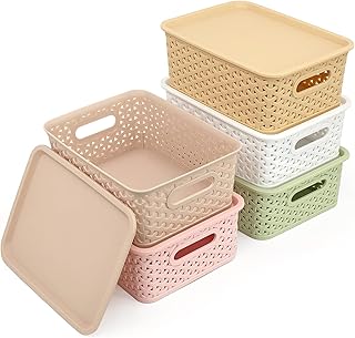 LYLIDIA 5pcs Aufbewahrungsbox mit Deckel Klein Korb, 4L Kiste Aufbewahrungskorb in Rattan Design, Stapelbar Box PP Kunststoff, Organizer Körbchen Stapelboxen mit Griffen, 25x17x10.5 cm (Bunt 5er-Set)