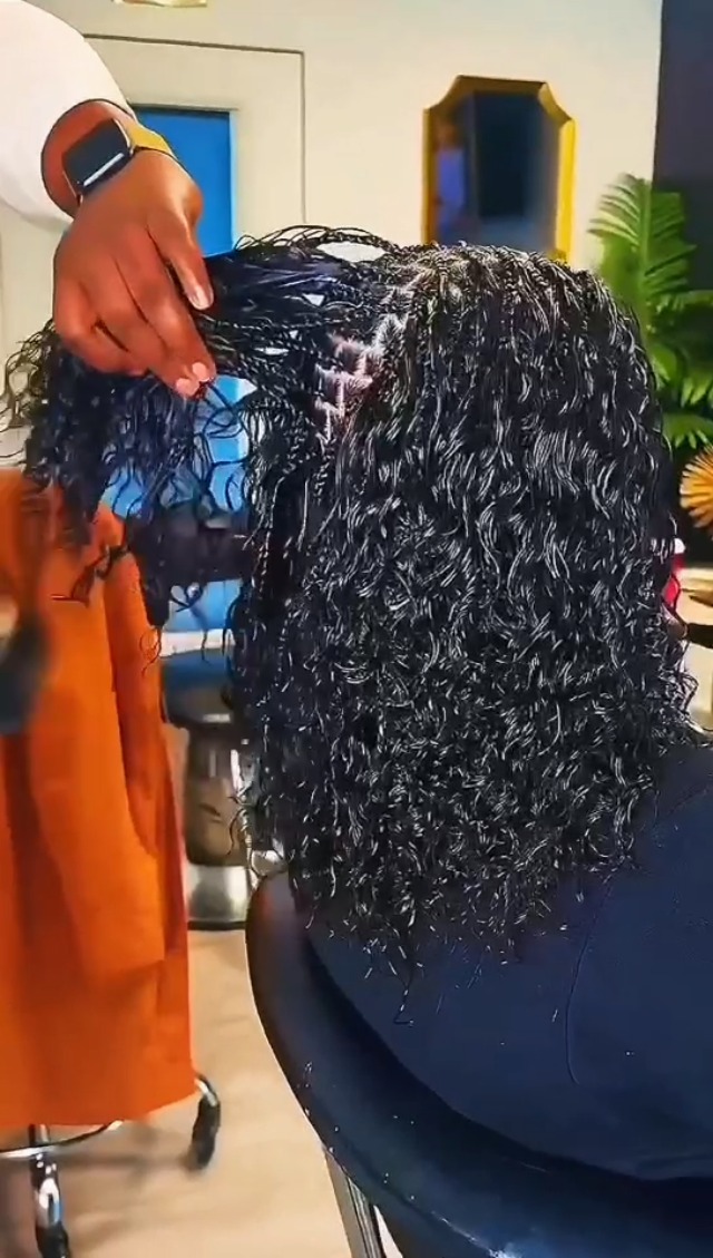 Amazon.com : 22 Inch Curly Human Hair Braiding Hair Wet and  display picture 3