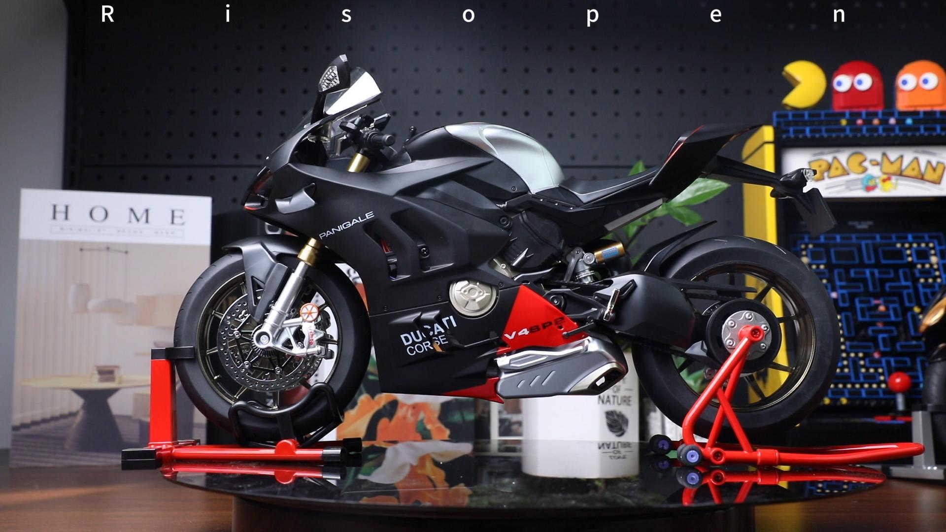 Amazon.com: Risopen 1:6 Motorcycle Model for Ducati Panigale V4