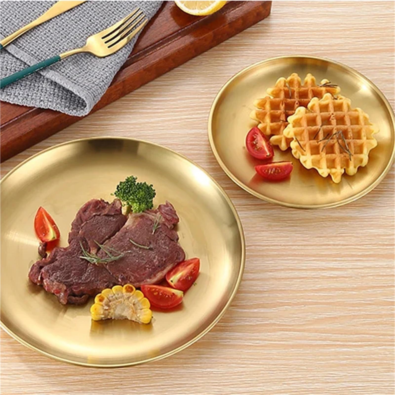 4 pezzi di vassoio in acciaio inossidabile spesso, piatto rotondo da dessert for frutta e carne per Cucina(23CM)
