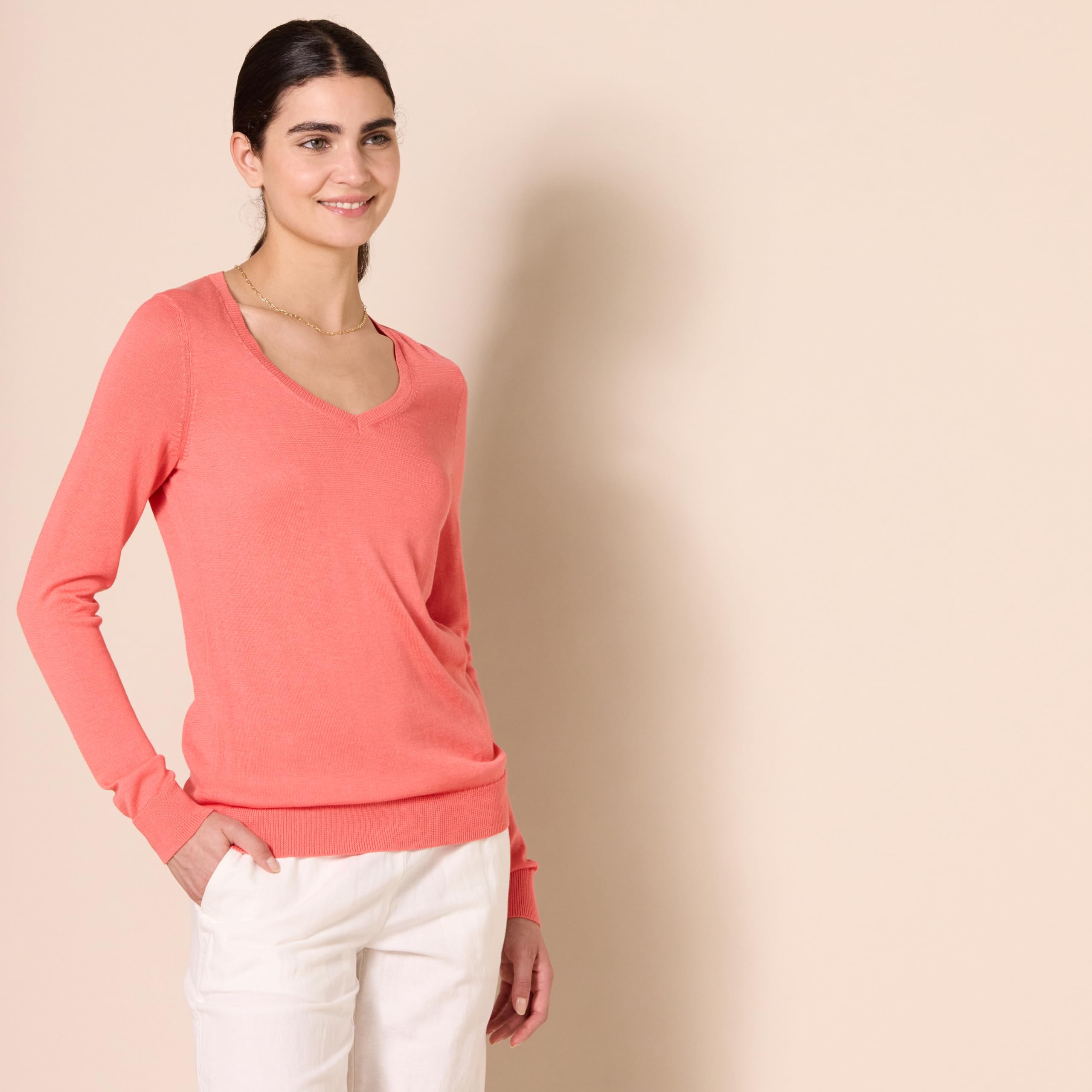 Amazon Essentials Maglione con Scollo A v A Maniche Lunghe Leggera con vestibilità Classica (Taglie Forti Disponibili) Donna