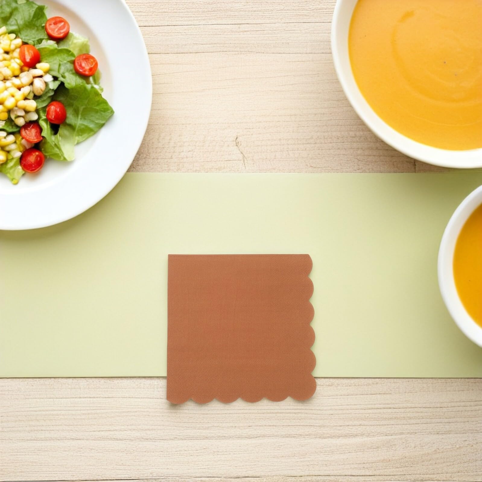 Healeved 100 Piezas Servilletas Desechables Kraft Marrones Festoneadas, 100 Unidades, Papel Absorbente para Restaurante, Fiesta y Banquetes, Servilletas Decorativas para Eventos y Uso