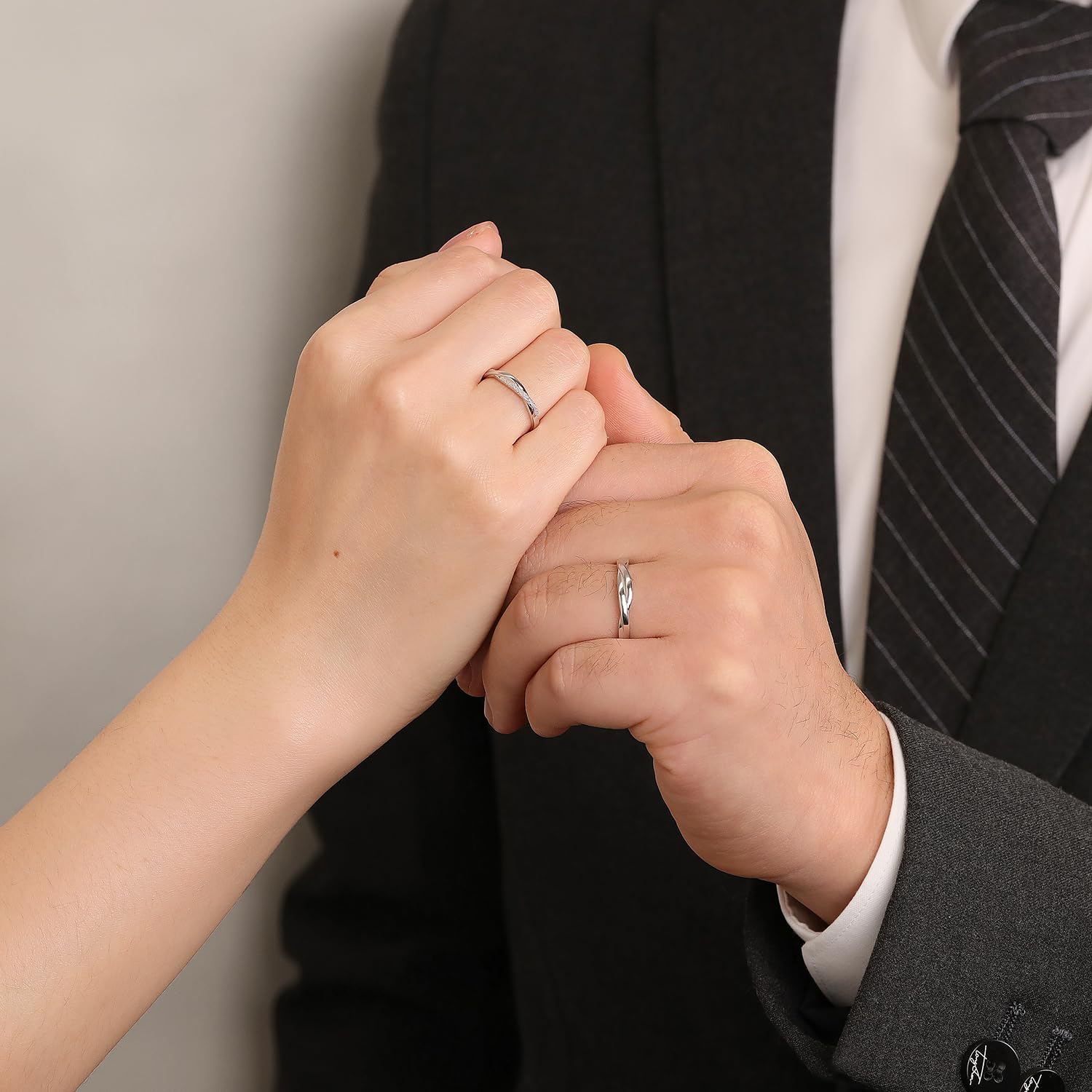 Meissa Alianzas de Plata Pareja Anillo de Compromiso y Boda Plata de Ley 925 para Novios Anillos Tamaño Ajustables Amor Entretejido para Aniversario y San Valentín (Juego de Dos Anillos)