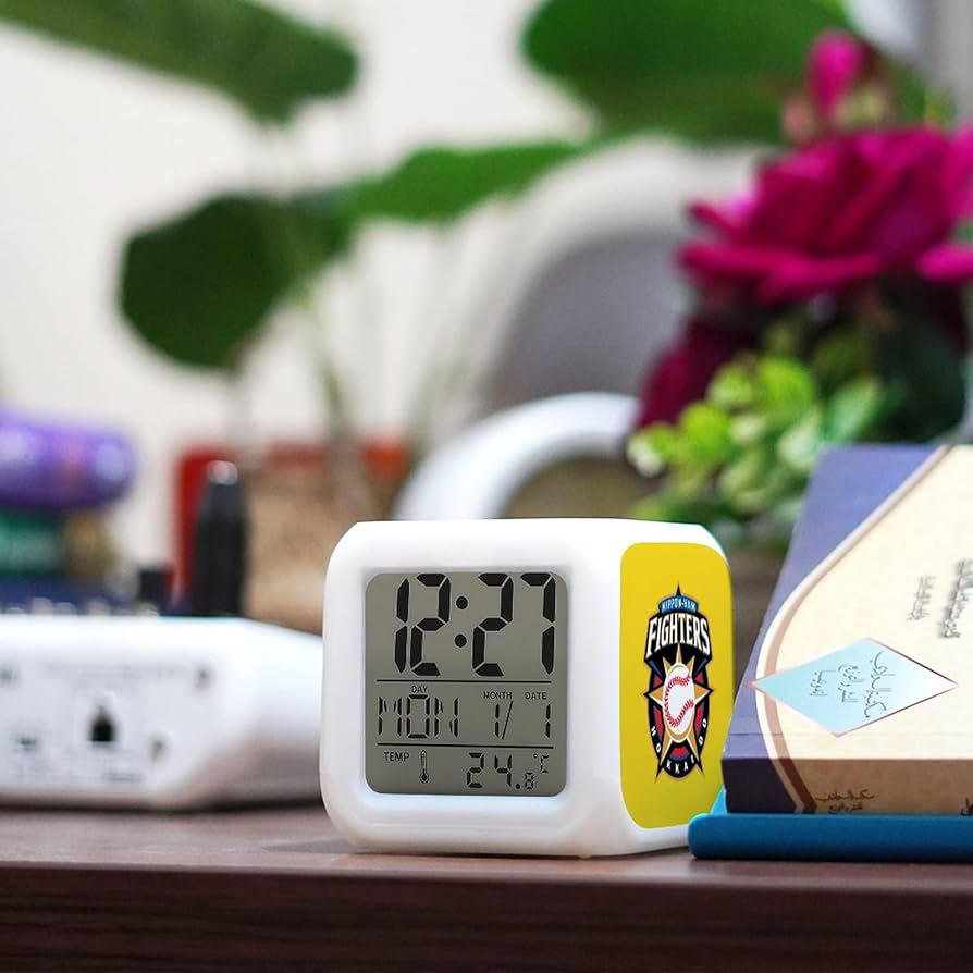 Amazon.co.jp: 北海道日本ハムファイターズ 目覚まし時計 アナログ 大