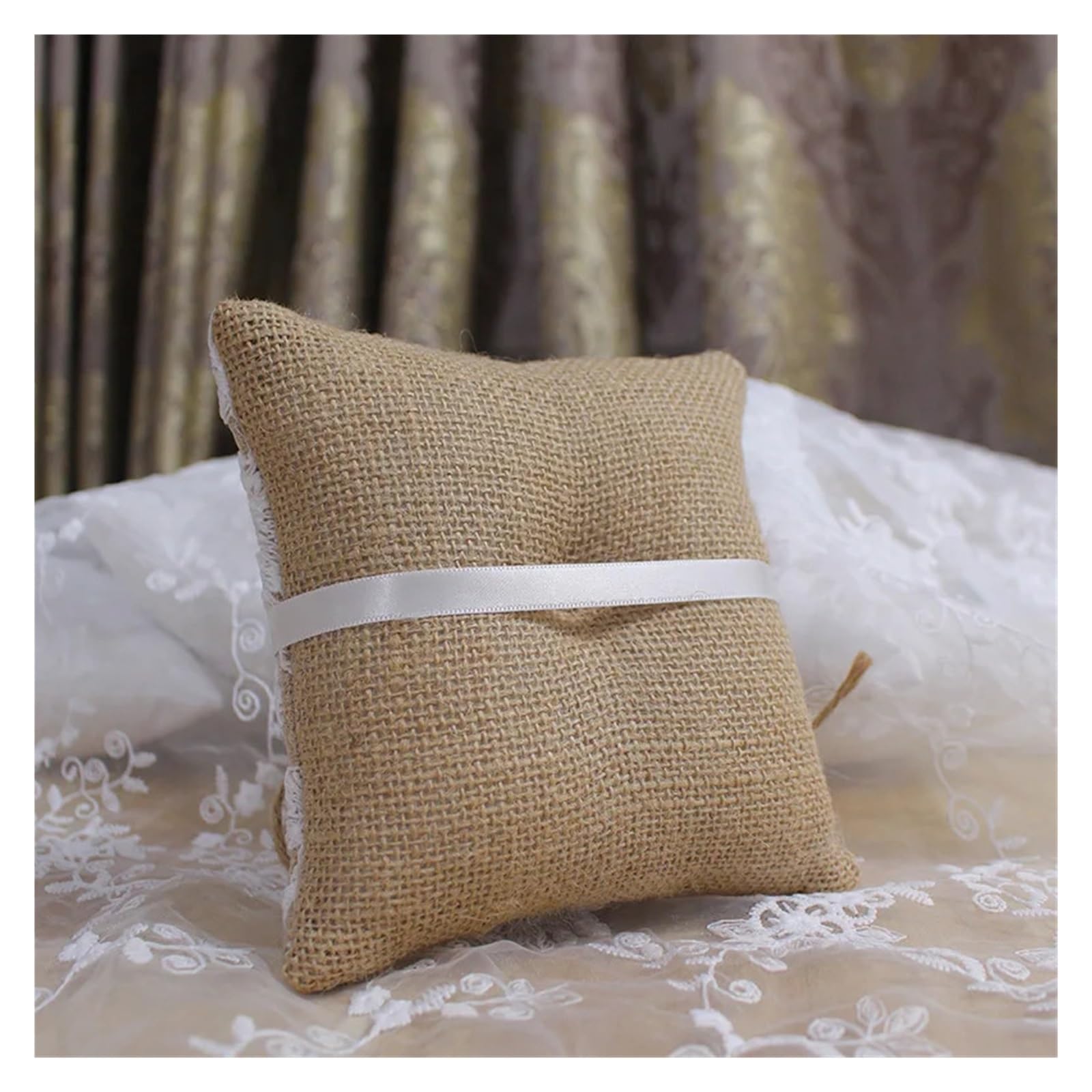 Hochzeit Ringhalter Kissen Ringkissen mit Spitze, Schleife, Vintage-Stil, for Hochzeit, Verlobung, Dekoration, Schmuck, Ringe, Kissen, Vintage-Jute-Kissen aus Sackleinen