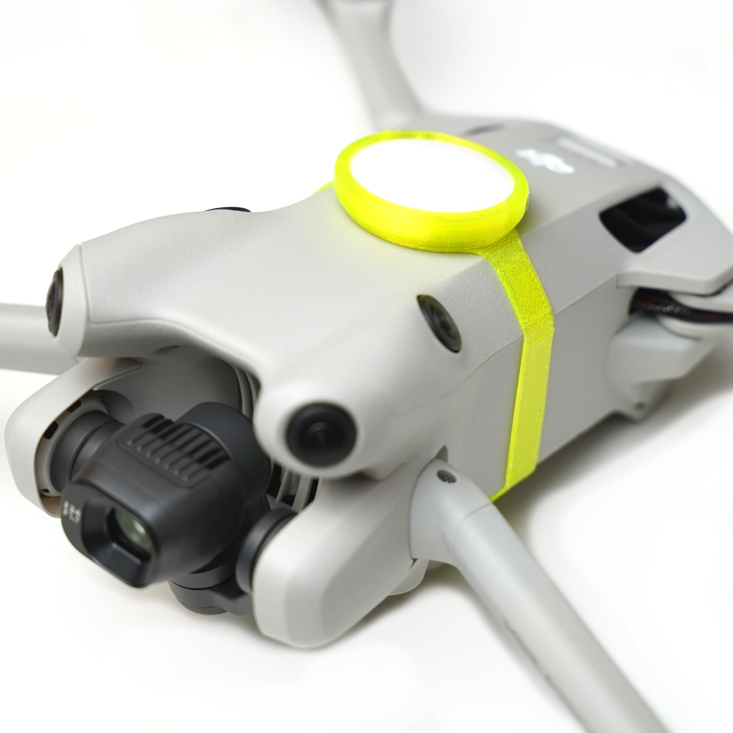 Uchwyt AirTag pasujący do drona DJI Mini 3 i Mini 4 Pro, (mocowanie pasuje do Airtag) (Mini 3 / Mini 4 Series, żółty)