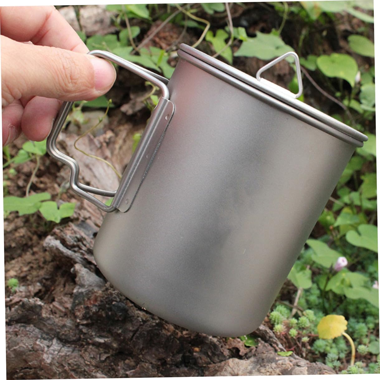 YARNOW Bicchiere Pieghevole in Titanio 750ml con Manico, Argento | Coperchio Incluso, per Escursioni e Viaggio, 750ml, Uso come Tazza per Caffè e Pentolino