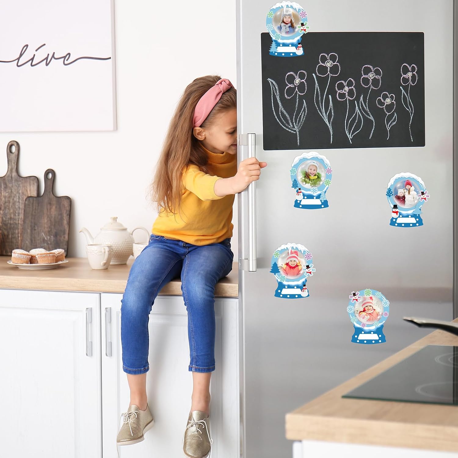 30 Sets Winter Snow Globe Picture Frame Craft Kit Felt DIY Christmas Photo Frame Christmas Frame Craft Photo Ornament Bulk with Snowflakes and Artificial Snow for Xmas Winter Party Decor Gift