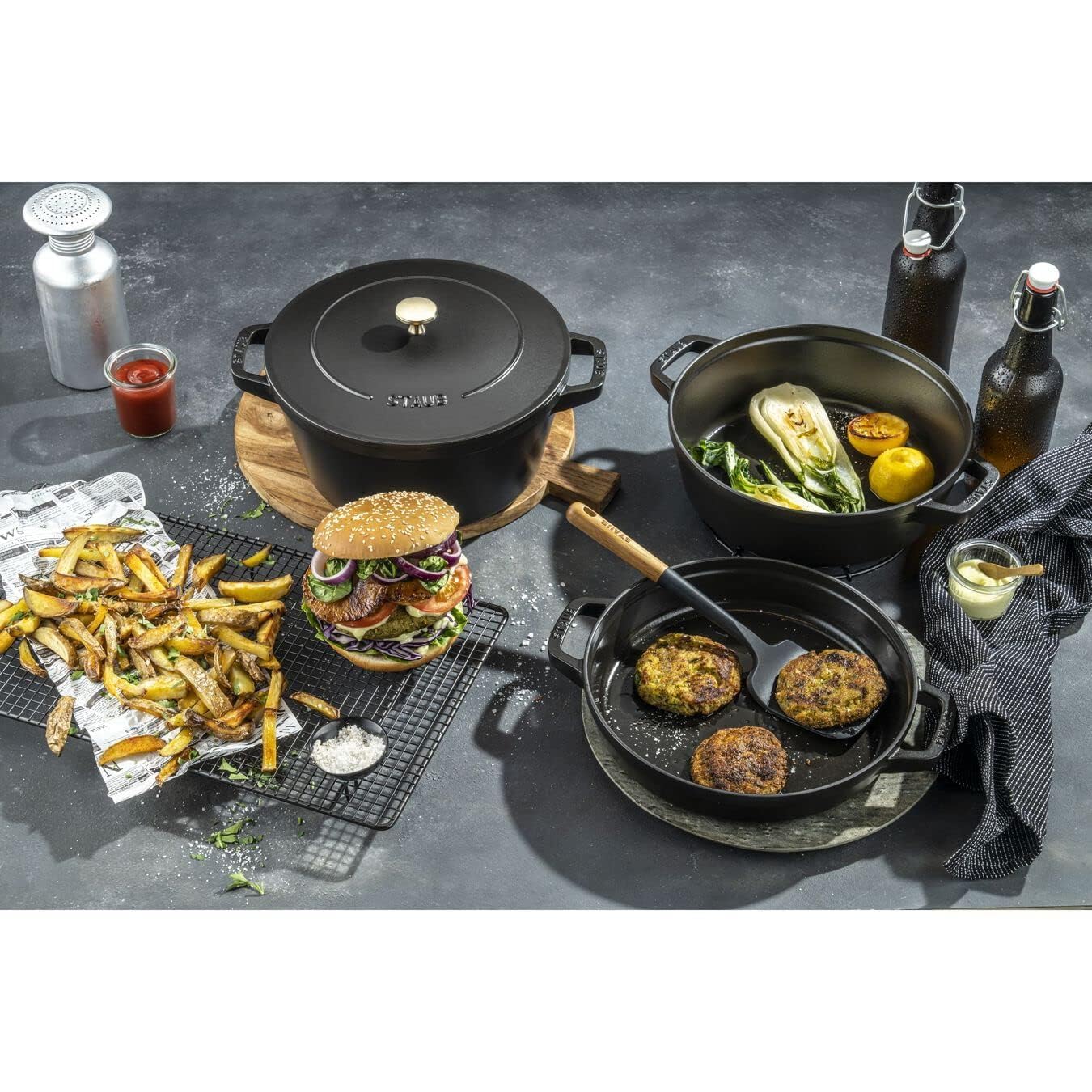 STAUB La Cocotte Ensemble de 3 casseroles rondes en fonte Noir