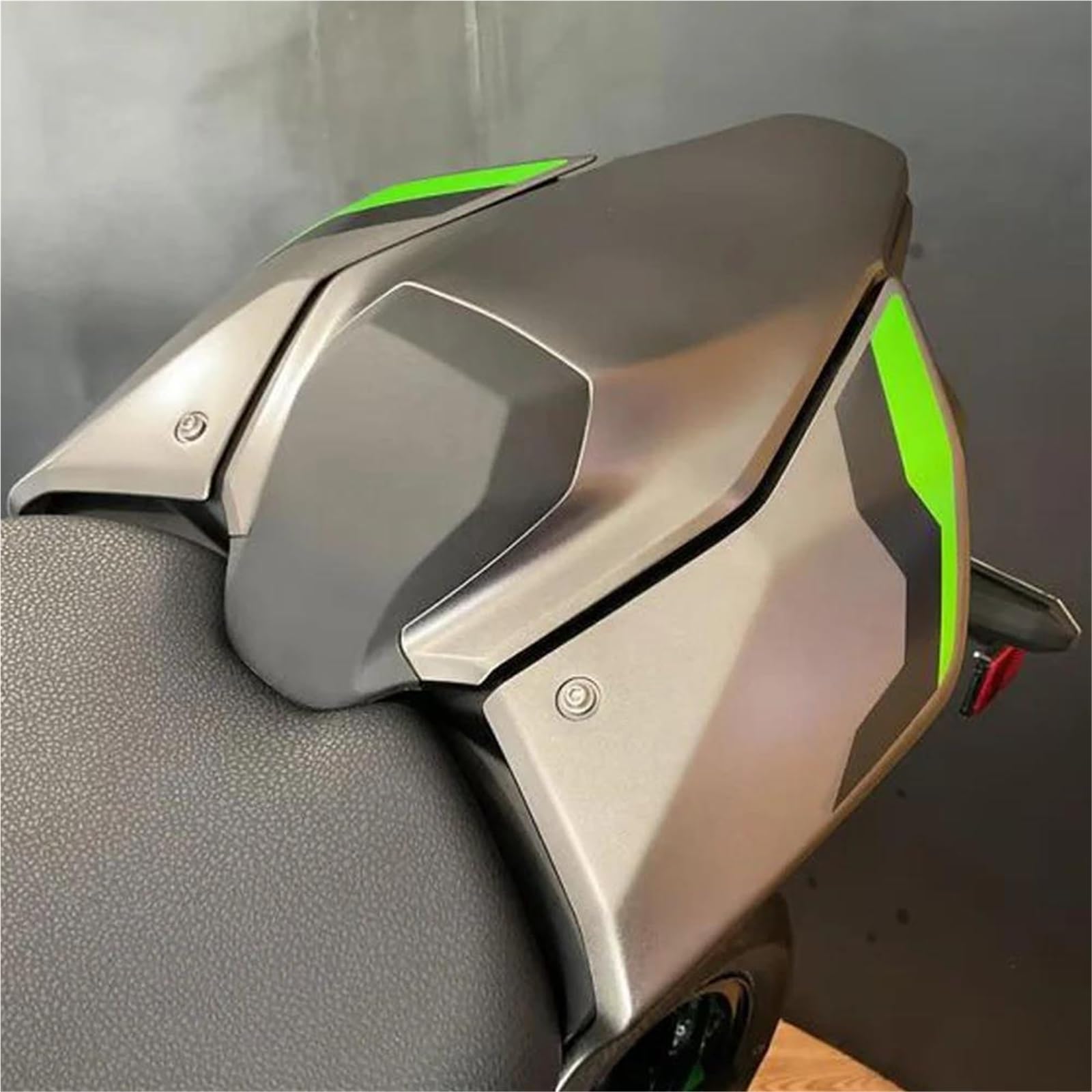 Carenado De Asiento Trasero (colín) para Kawasaki para Z900 para Z900SE 2025-2026 Cubierta De Asiento para Pasajero Carenado Trasero(Tianio)