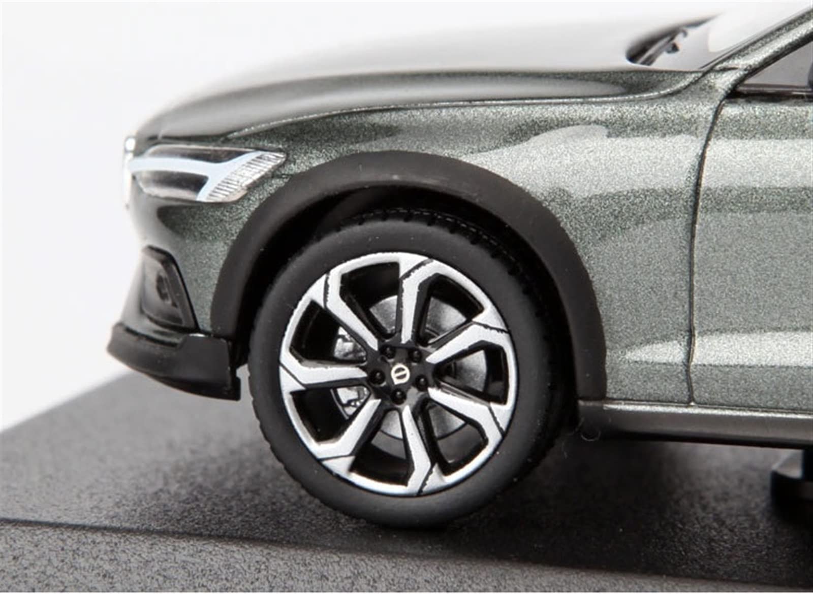 Amazon.co.jp: Scale Model Car 1:43 Volvo V60 Cross SUV Alloy Die