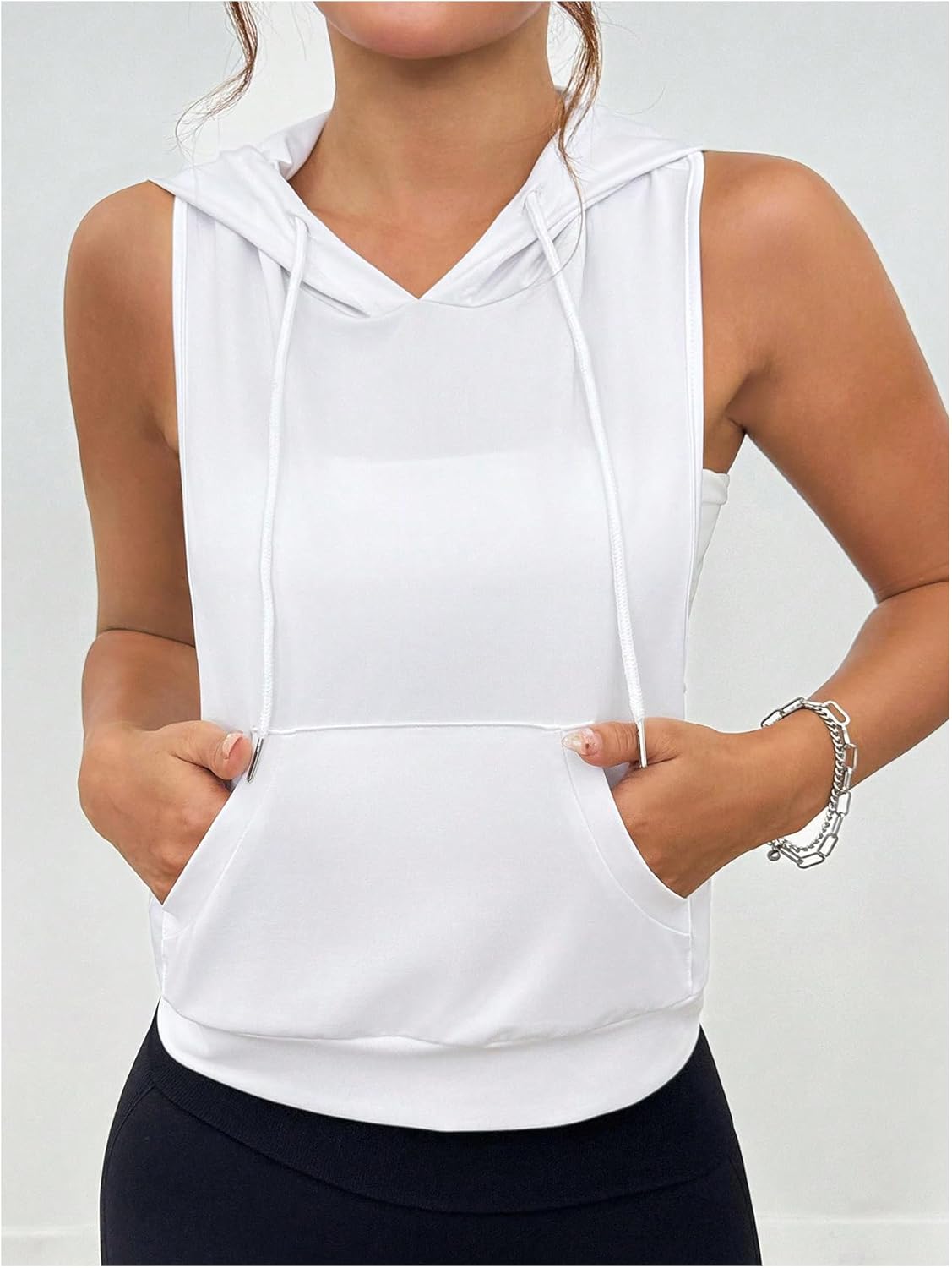 SweatyRocks Women's Sleeveless Low Cut Racerback Hoodies Workout Tops Cropped Hooded Tanks with Pocket - Image 2