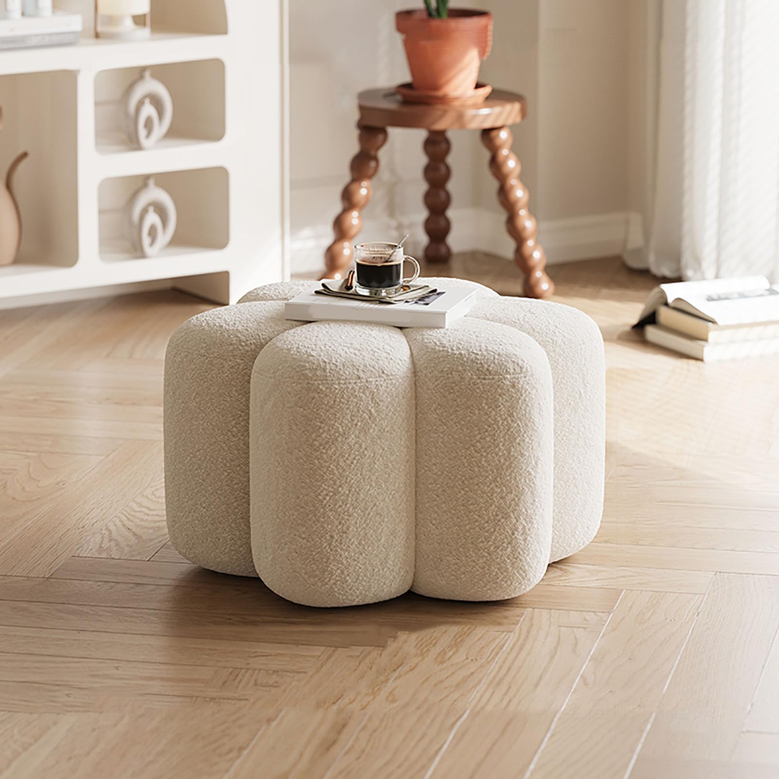 GYEQXKT Ottoman Footstool, Petal-Shaped Upholstered Pouf for Living Room and Bedroom, Versatile Flower Footrest and Shoe Bench