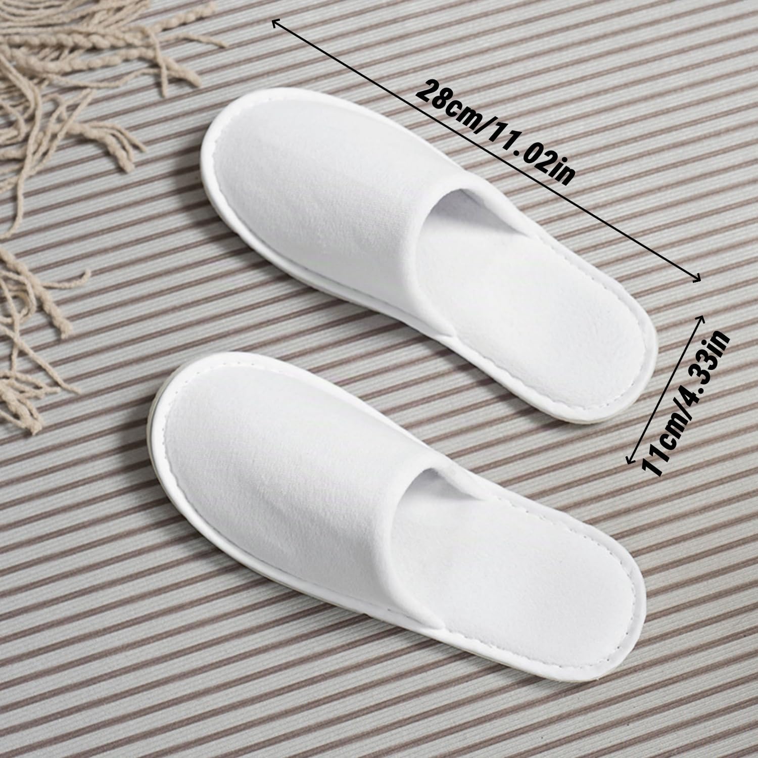 Tokaneit 24 Pares Zapatillas Desechables, Zapatillas de Hotel, Pantuflas Invitados, Pantuflas para Mujer y Hombre, para SPA Invitados a la Fiesta y Viaje (Blanco)