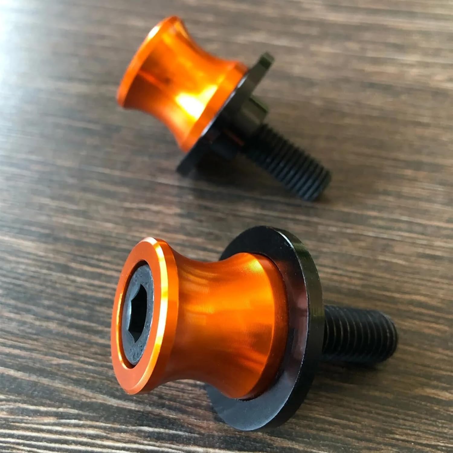 2pcs M10 Nottolini Cavalletto Moto Accessori per 390 790 890 990 1050 1090 1190 1290 Adventure accessori moto Forcellone Posteriore Cavalletto Appoggi Per 690 SMC 690 SMC-R (Arancione)