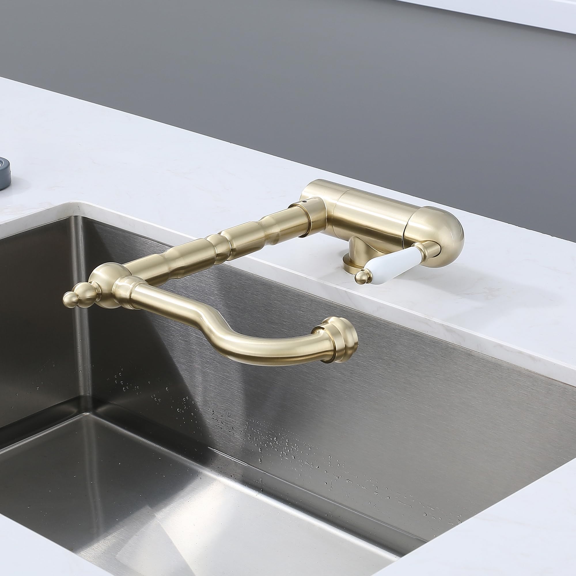 Vorfenster Küchenarmatur Gold Gebürstet, Hochdruck Wasserhahn Küche Gold Gebürstet, Flexible Mischbatterie Küche 360° Drehbare/180° Faltbar/Schwenkbarer Auslauf, Hochdruck Armatur Küche Aus Brass