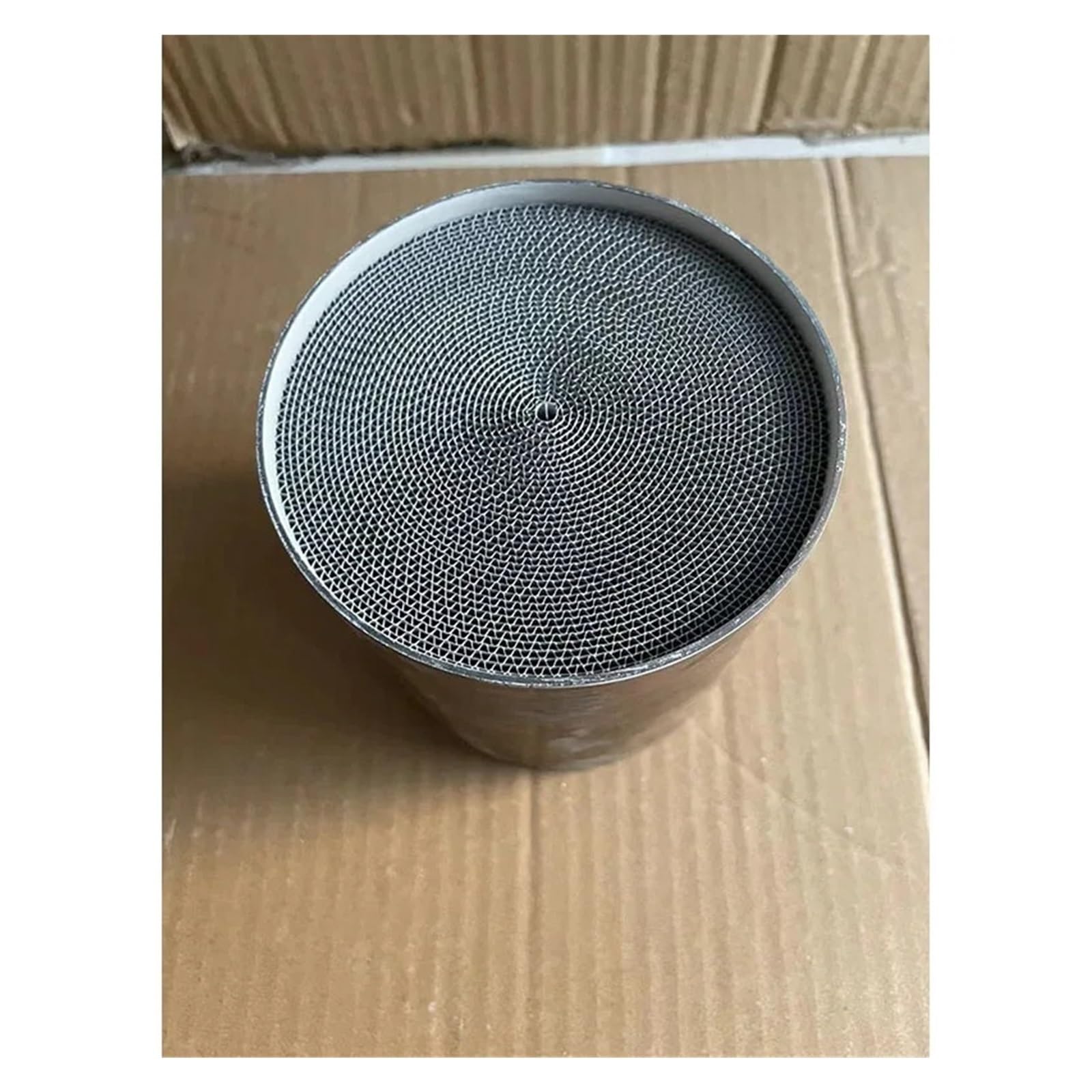 3,93 Cala Trójdrożny Katalizator Samochodowy 100 * 100MM Euro 4 Uniwersalny Metalowy Rdzeń Nośny 600Cpsi Uniwersalny katalizator z wlotem/wylotem