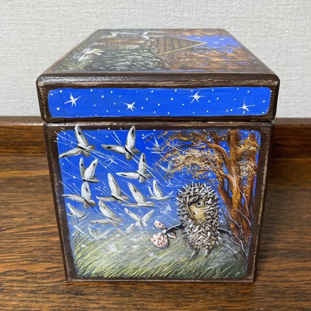 秋の感謝セール♪ロシア雑貨☆『霧の中のハリネズミ』木製収納box マトリョーシカ 秋の感謝セール♪ロシア雑貨☆『霧の中のハリネズミ』木製収納box