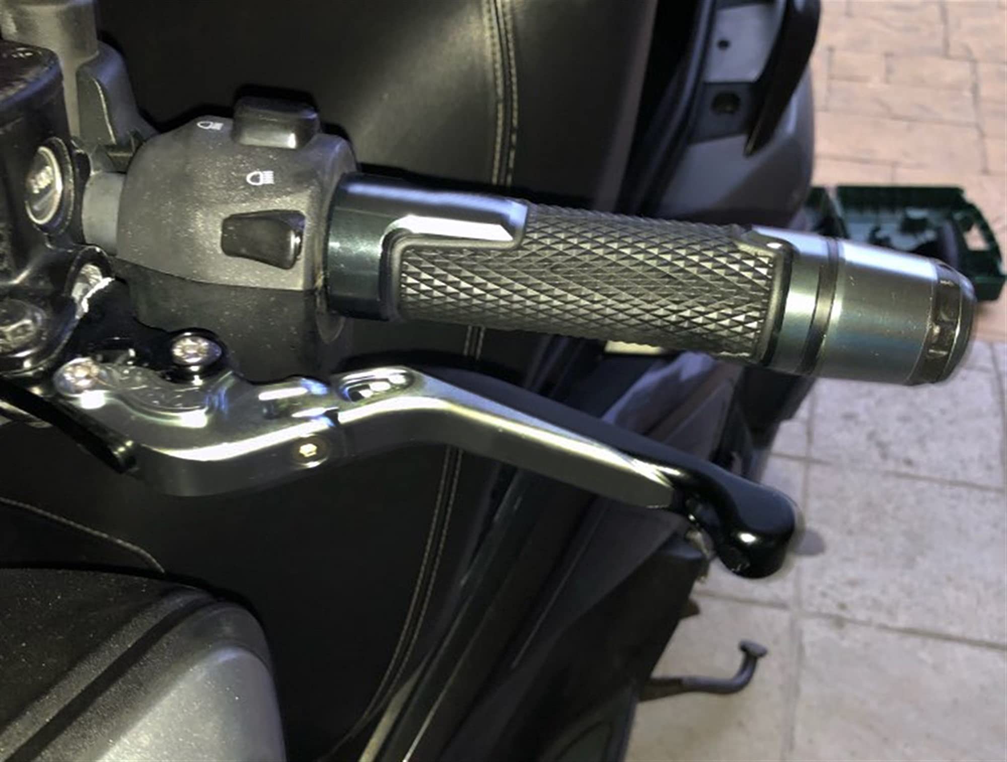 CHEVVY Freno Accessori Moto Freno Leve Frizione Manubrio Manopole estremità per Y&amaha TMAX 530 500 TMAX530 T-Max 530 500 2001 2002 2003 2004-2007 (Color : 8)