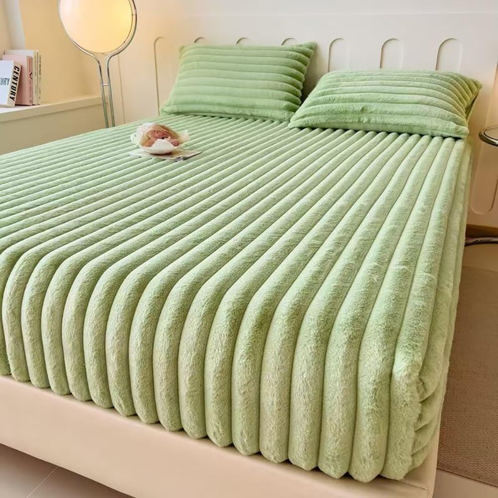 Parure de lit en velours finie la couette qui glisse du matelas