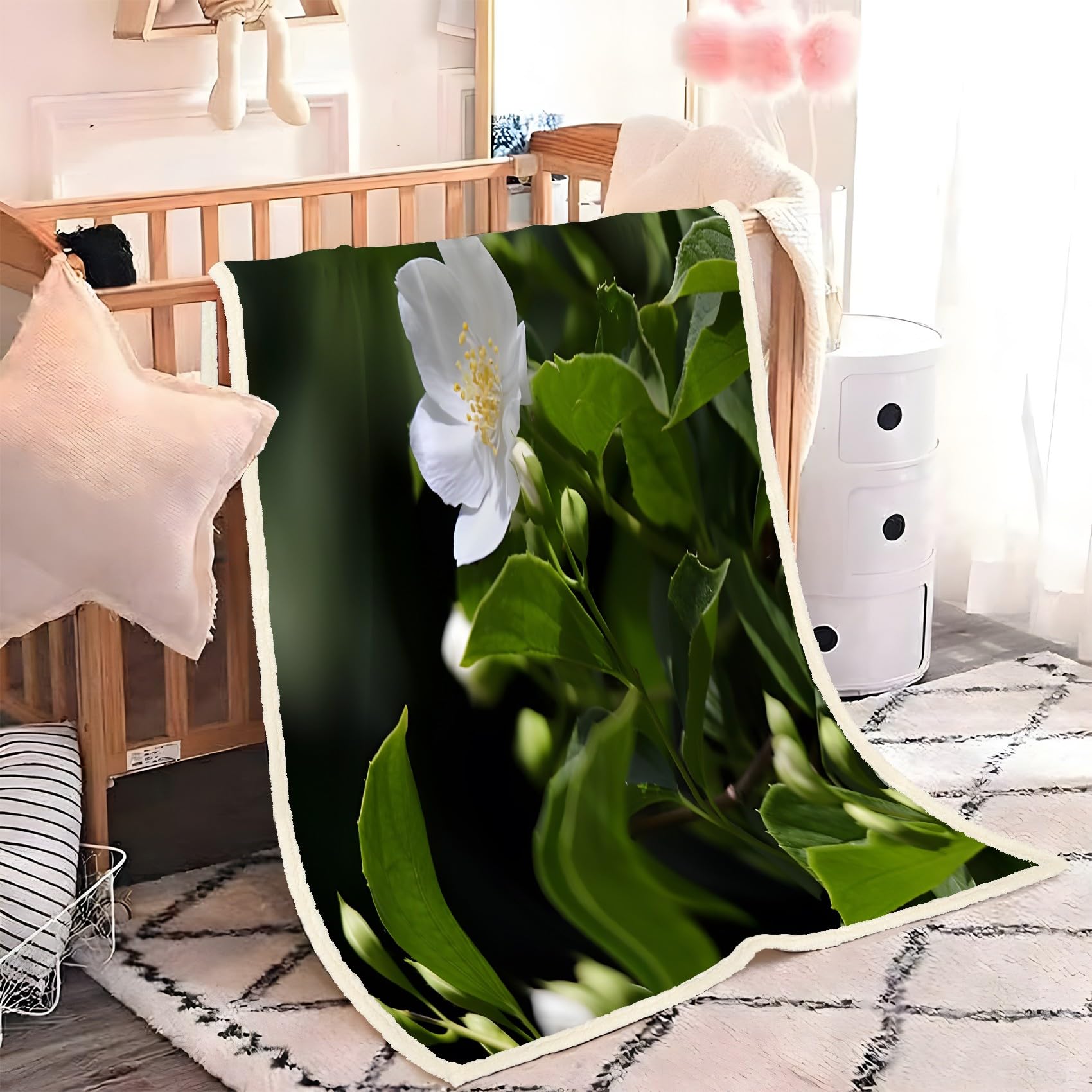 Weiße Blumen Fleecedecke 130x150 cm – Extra dick & kuschelweich, Green Leaves Flauschige Decke für Einzelbett, Sofa & Wohnzimmer, Überwurf