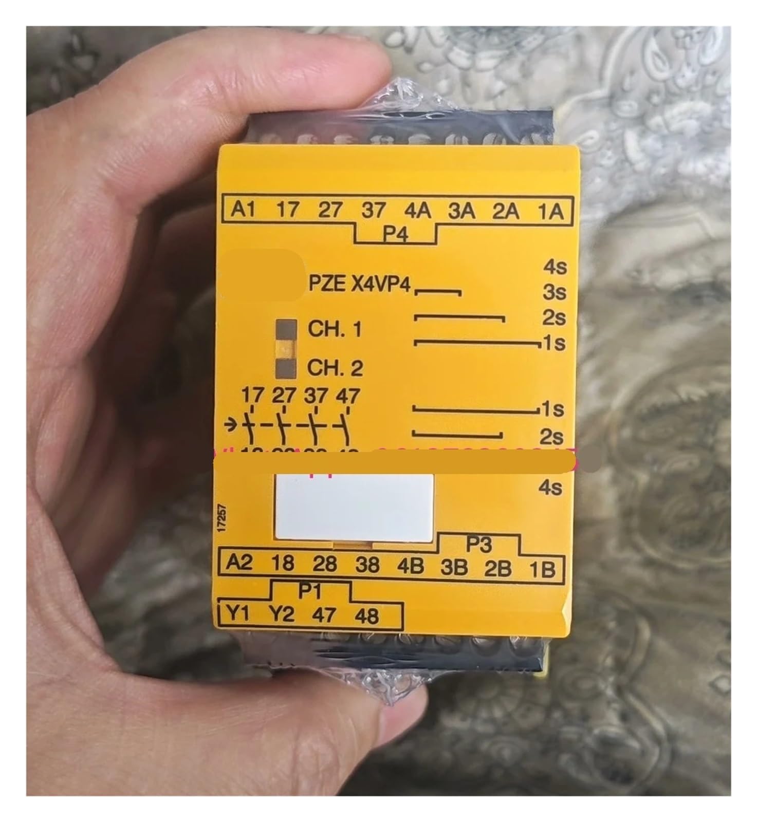 Relais X4VP4 777586 eviter les surchauffes de circuit electrique monophase