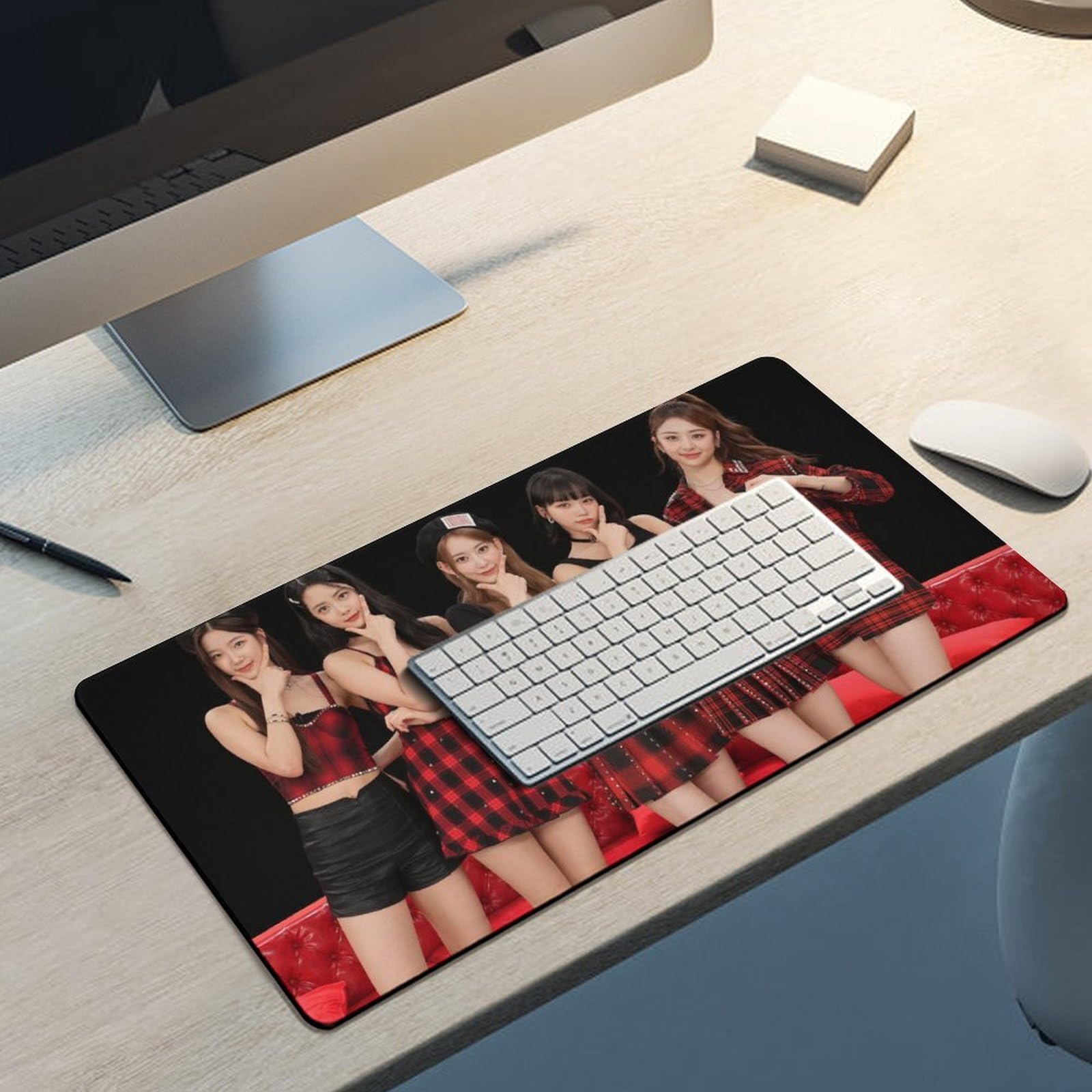 Amazon.co.jp: ル・セラフィム 宮脇咲良 キム・チェウォン 中村一葉