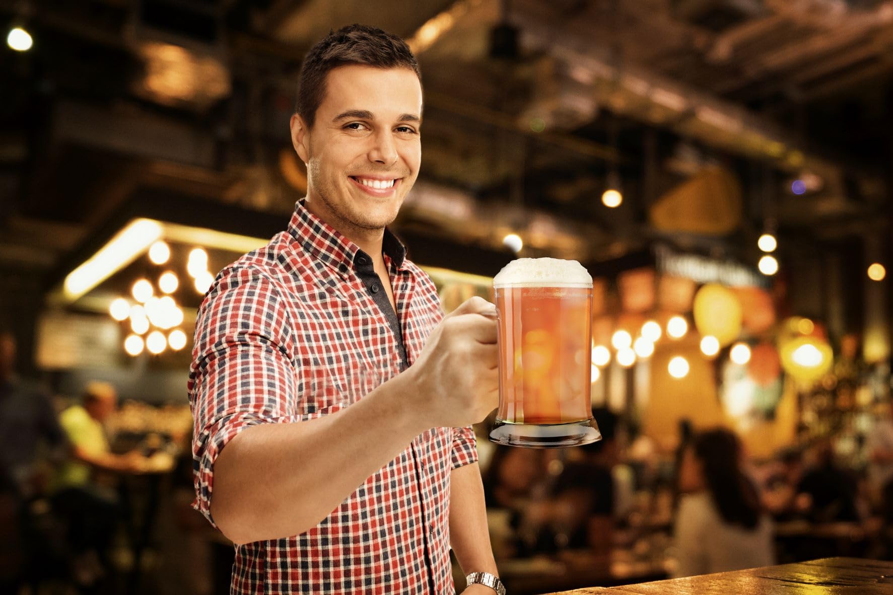 Taza de cerveza con depósito de cristal para quemaduras, fácil de apilar en el armario. Apto para lavavajillas. Ideal para beber con amigos y seres queridos. Compatible con congelador.