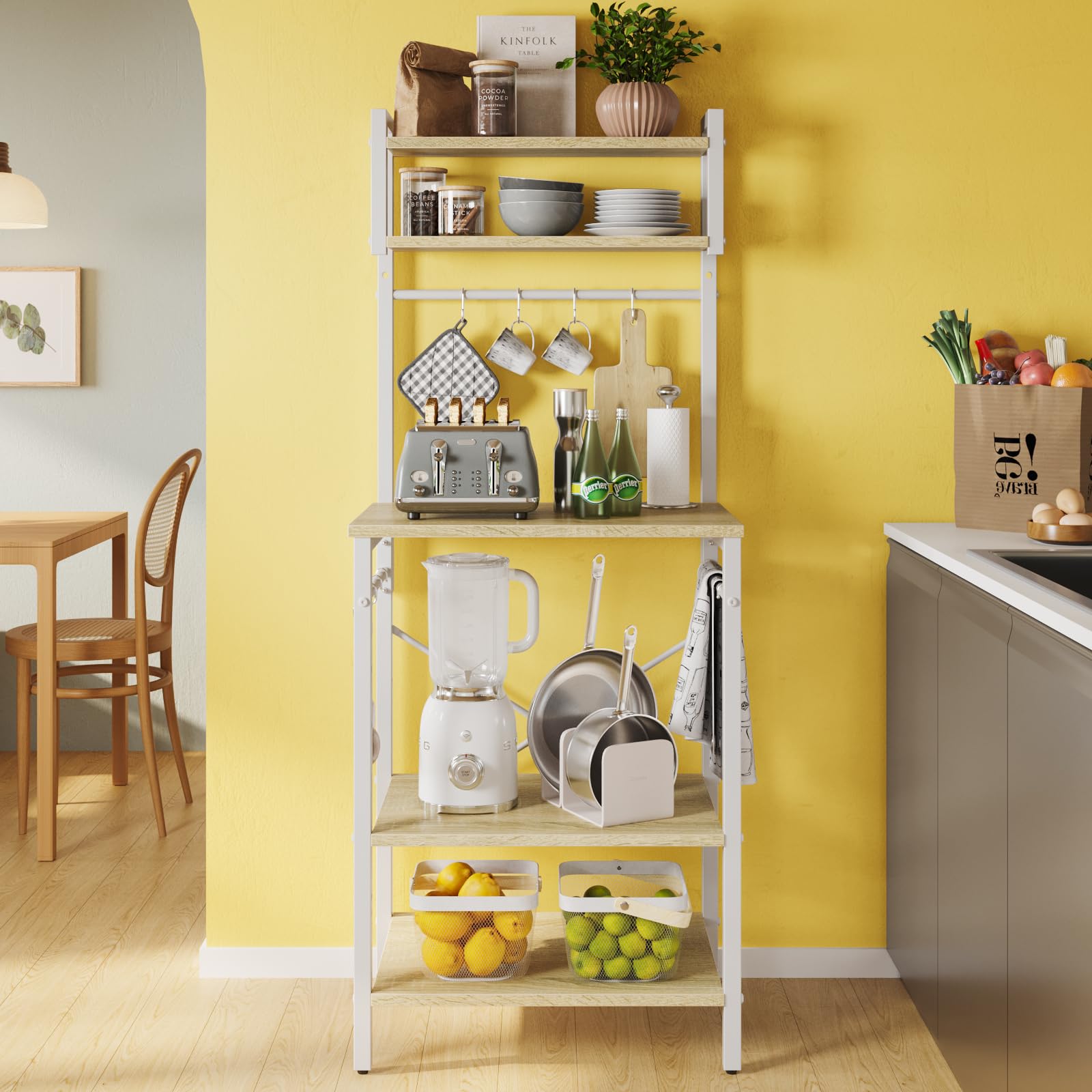 Bestier Scaffale da cucina in piedi, sottile, 60 x 42 x 148 cm, con 8 ganci, struttura in acciaio rustico, scaffale per microonde (bianco)